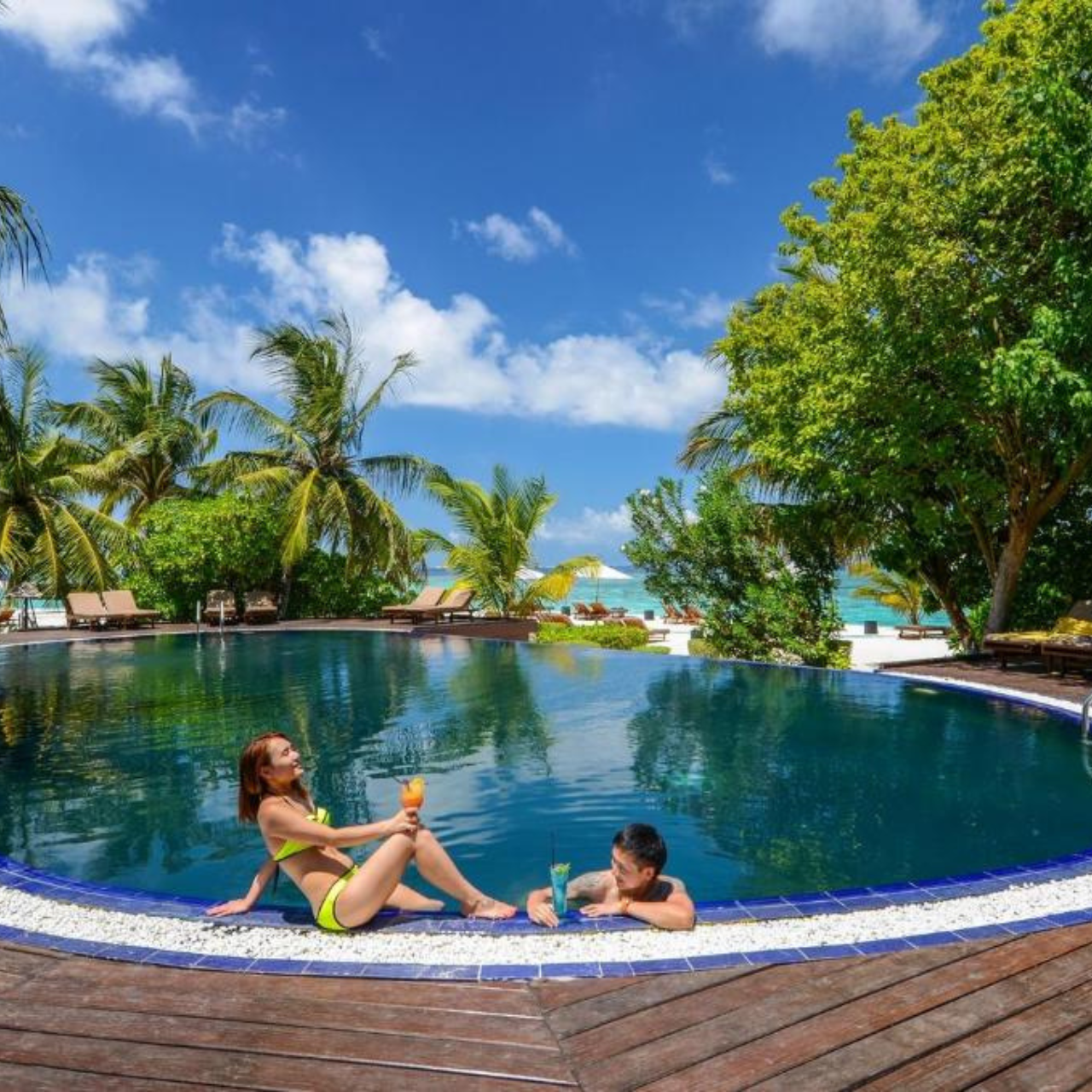 Maldives: Adaaran Prestige Vadoo Day Pass with Lunch 3
