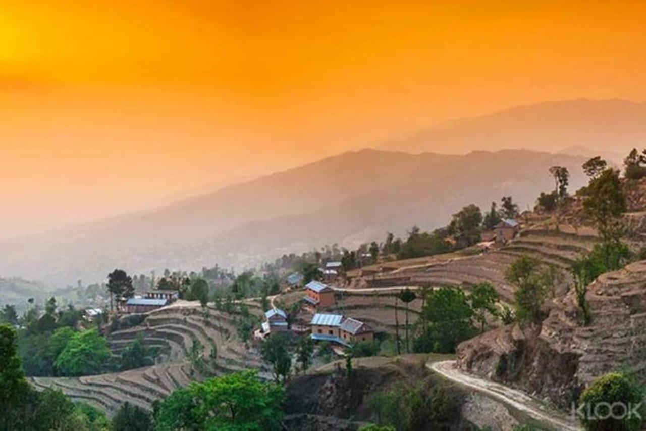 Kathmandu: 3-Day Chisapani–Nagarkot Trek & Bhaktapur Tour