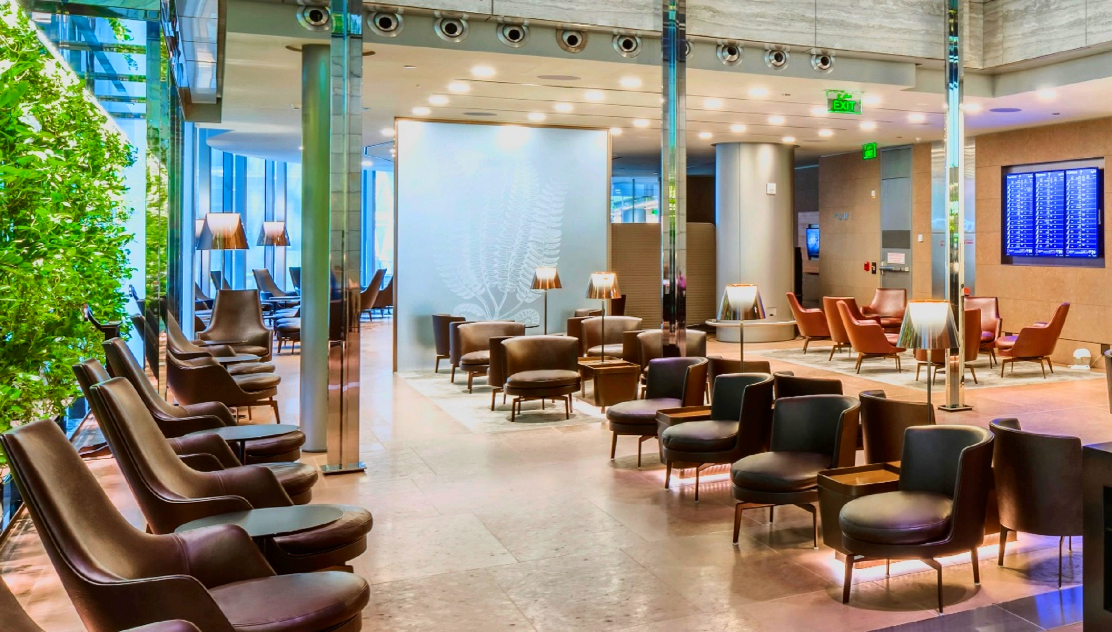 DOH Doha Hamad International Airport: Al Maha Lounge Access 3