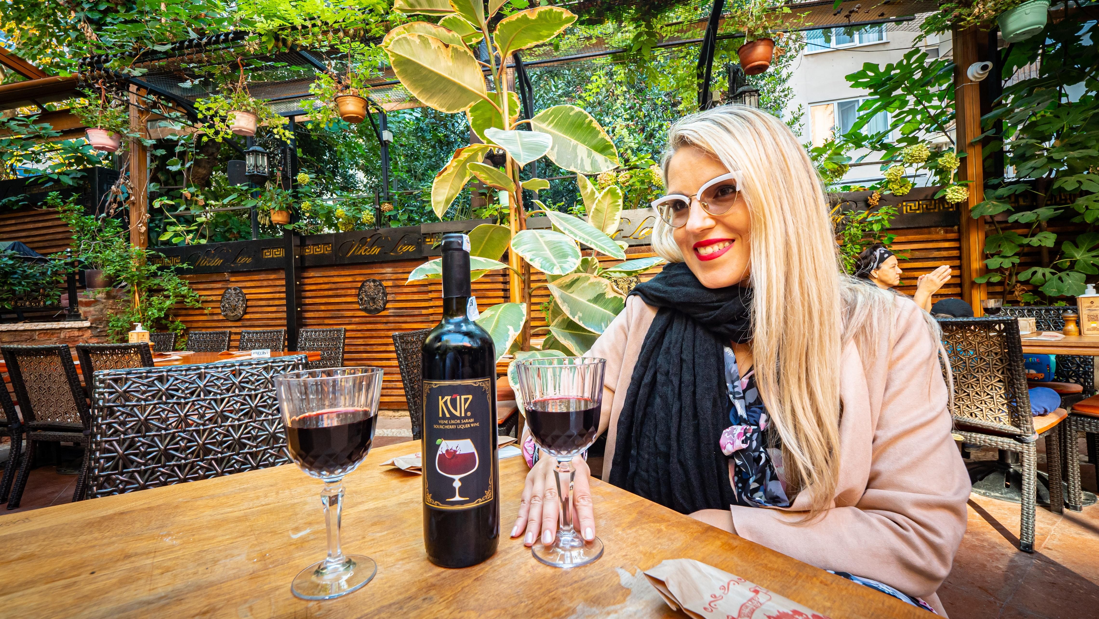 Istanbul: Kadikoy Food Tour with 12+ Delicacies Tastings 3