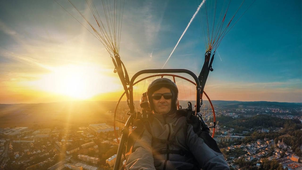 Vang Vieng Cloud Walk:Hot Air Balloon and Paramotor Flight 2