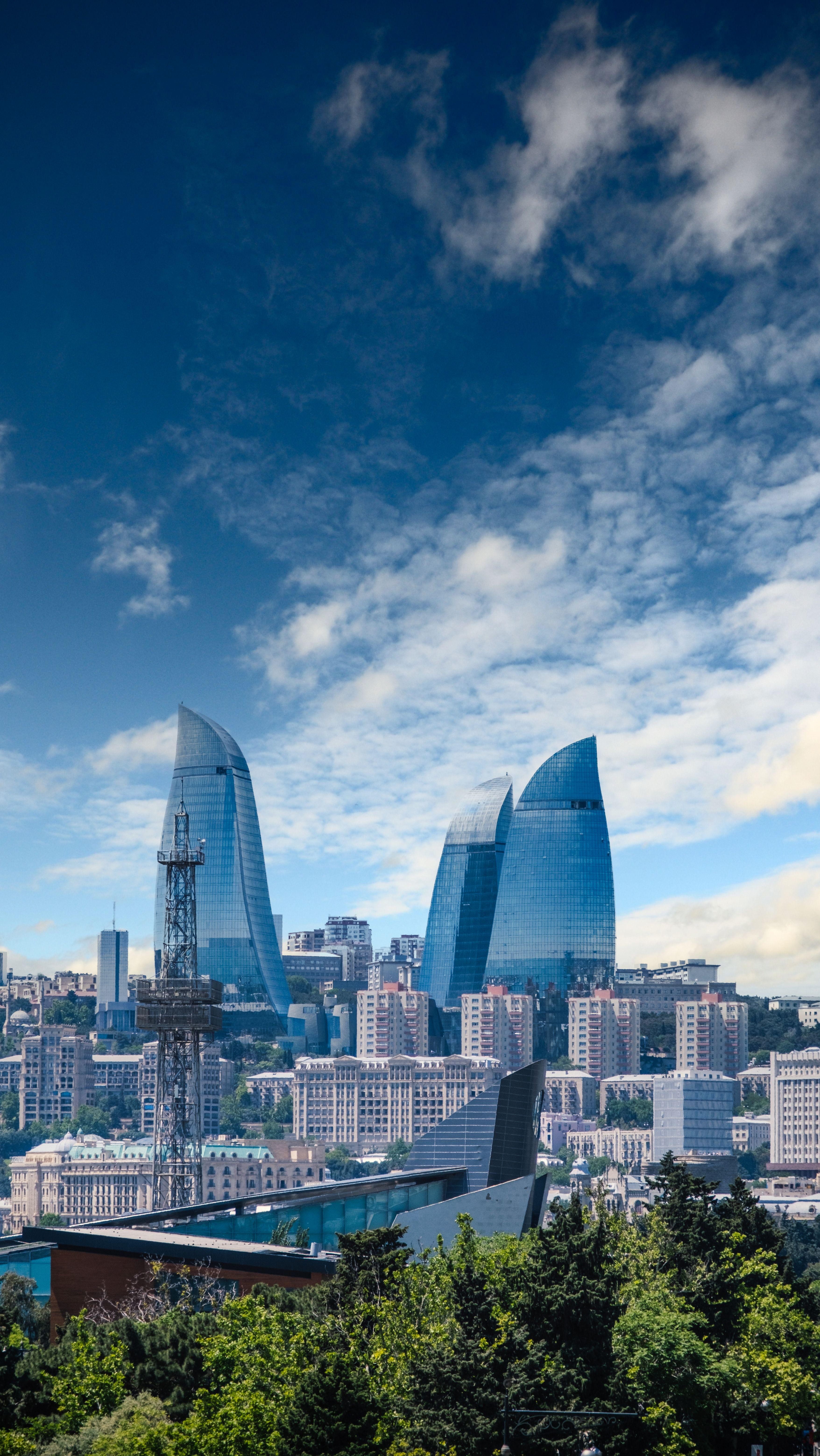 Baku: Evening Food Crawl & Night Skyline from Highland Park 2