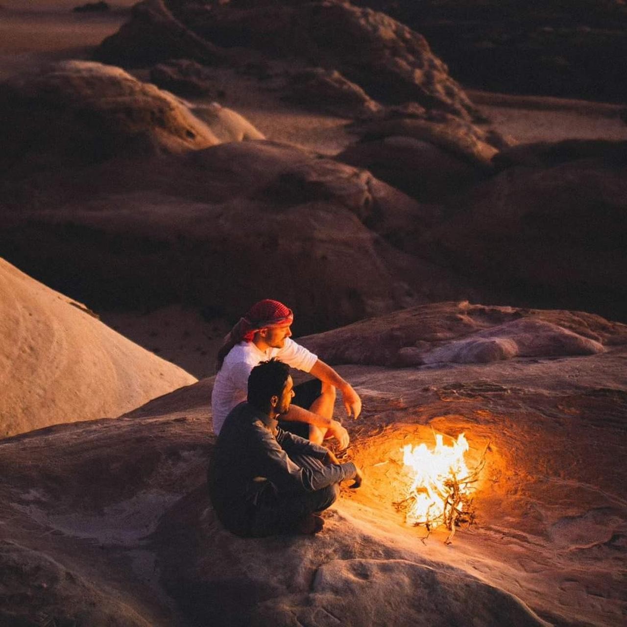 Wadi Rum: Sunset, Tea with Shisha, Dinner, Stargazing 3