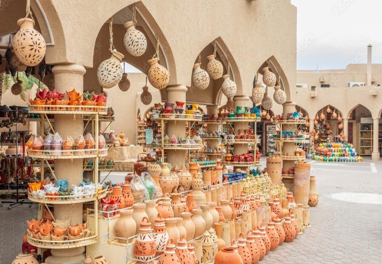 From Muscat: Nizwa & Bahla Castles, Clay & Culture Day Tour