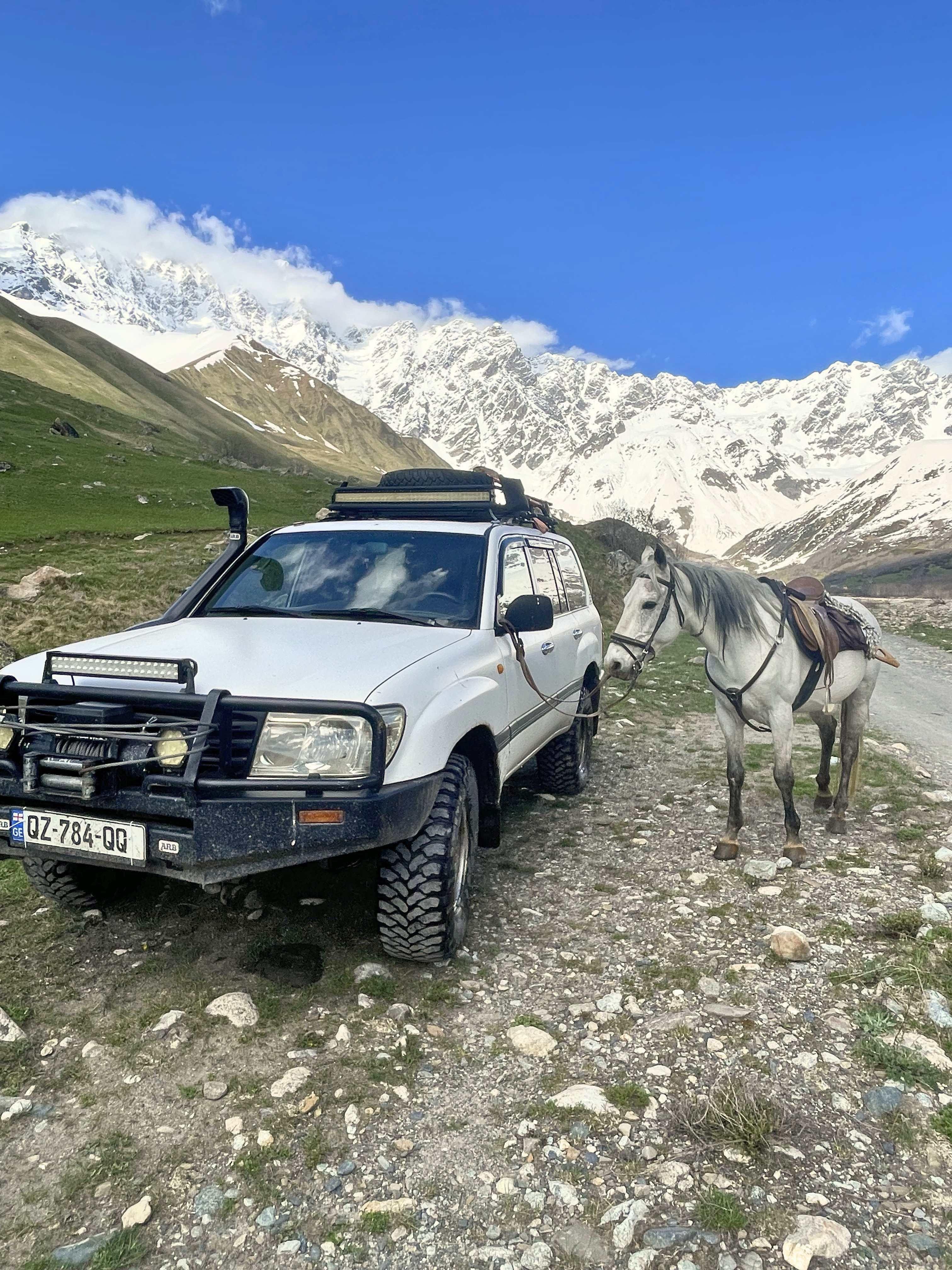From Kutaisi: Ushguli 4x4 Transfer with Stops & Food Tasting