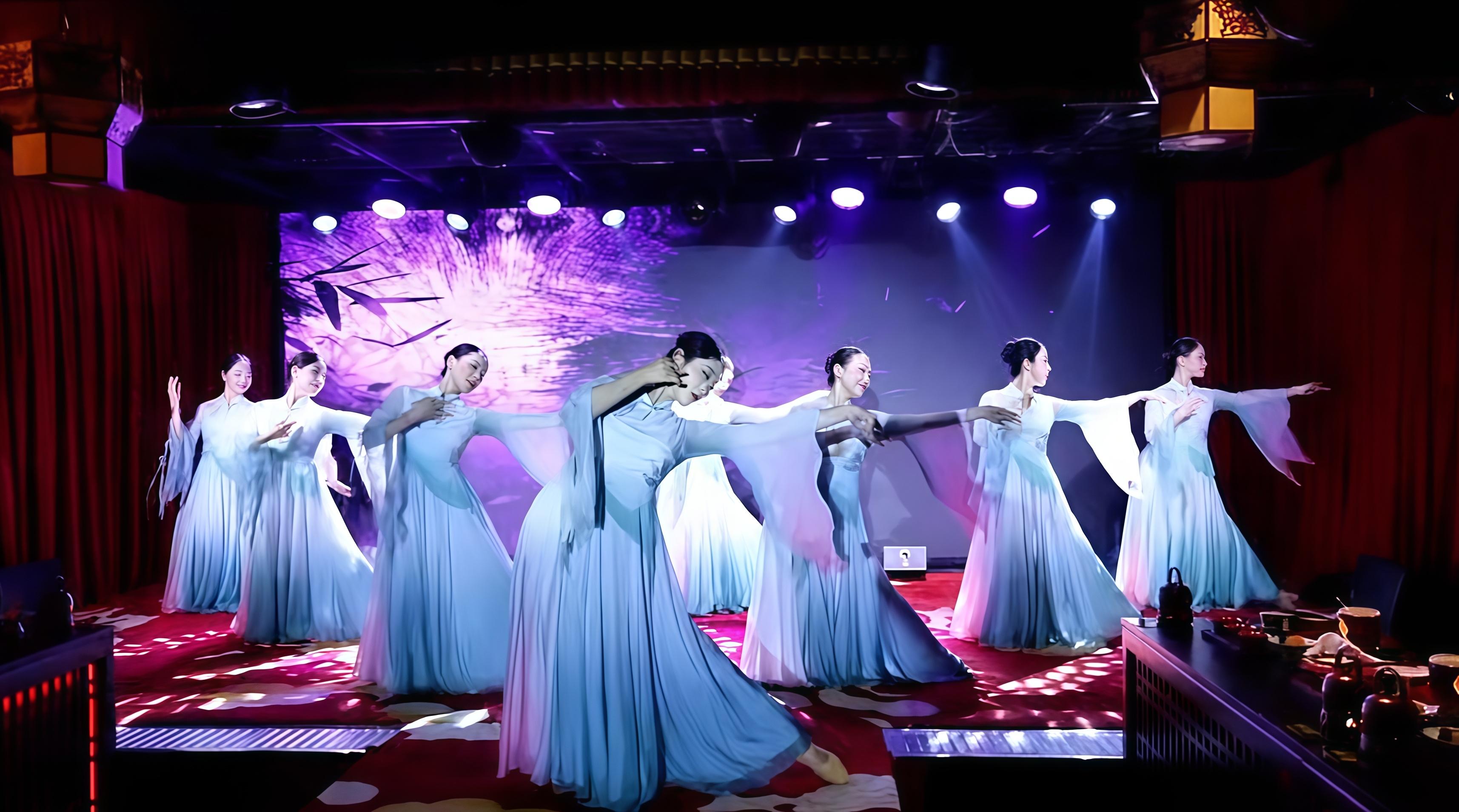 Beijing: Ming Dynasty Banquet with Show and Costume