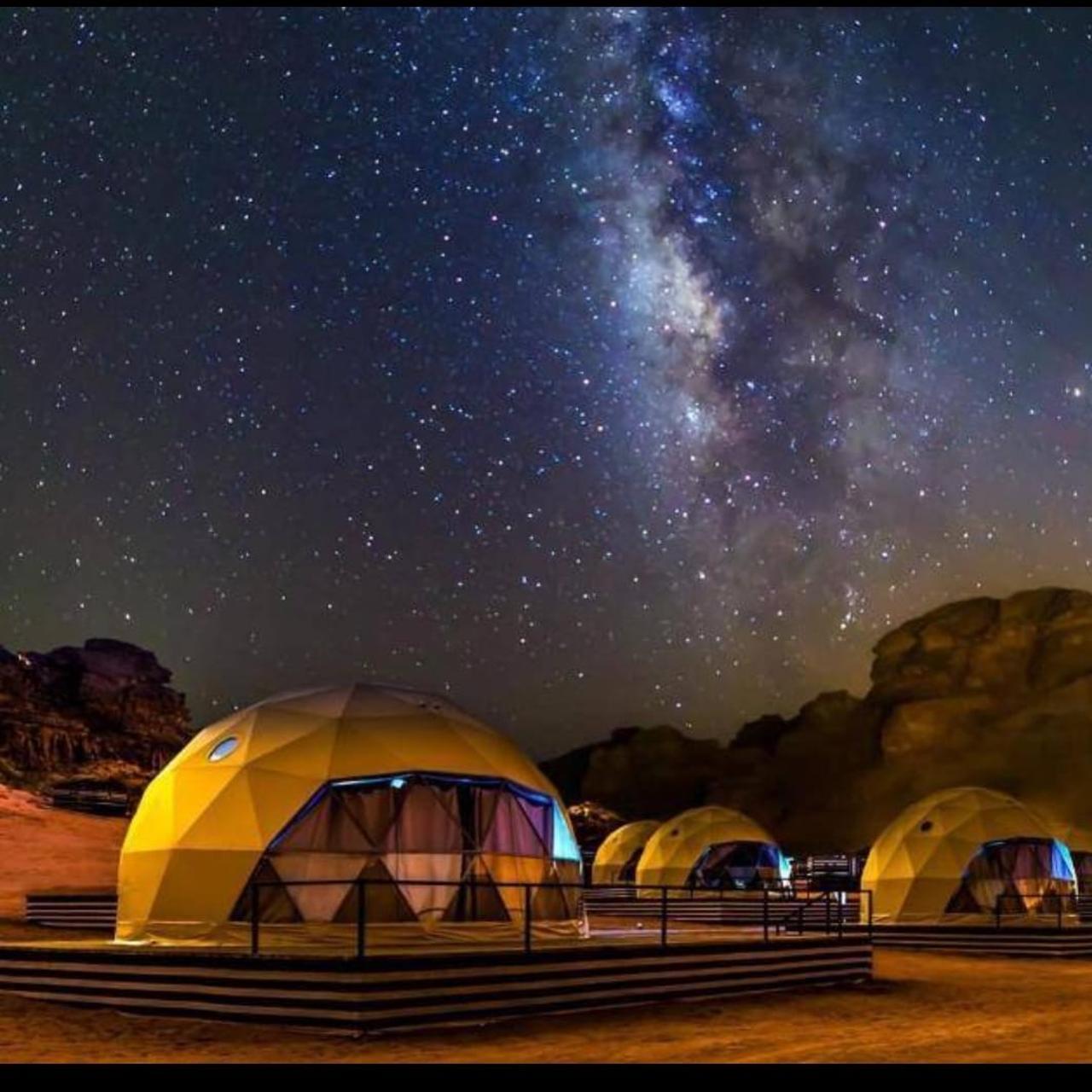 Amman: 2-Day VIP Wadi Rum Martian Tent & 4x4 & Petra Tour
