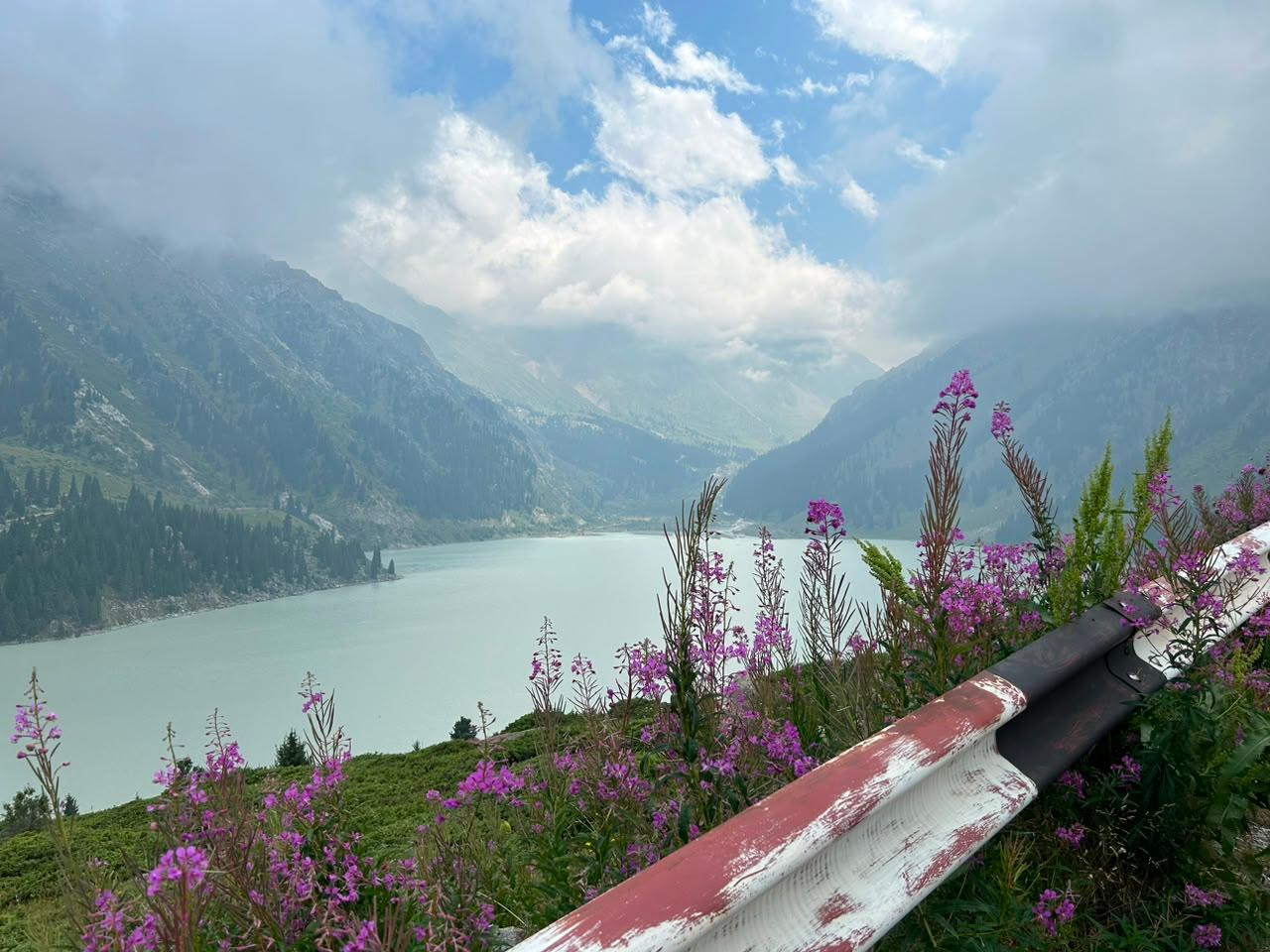 Almaty: Big Almaty Lake Guided Hike Tour
