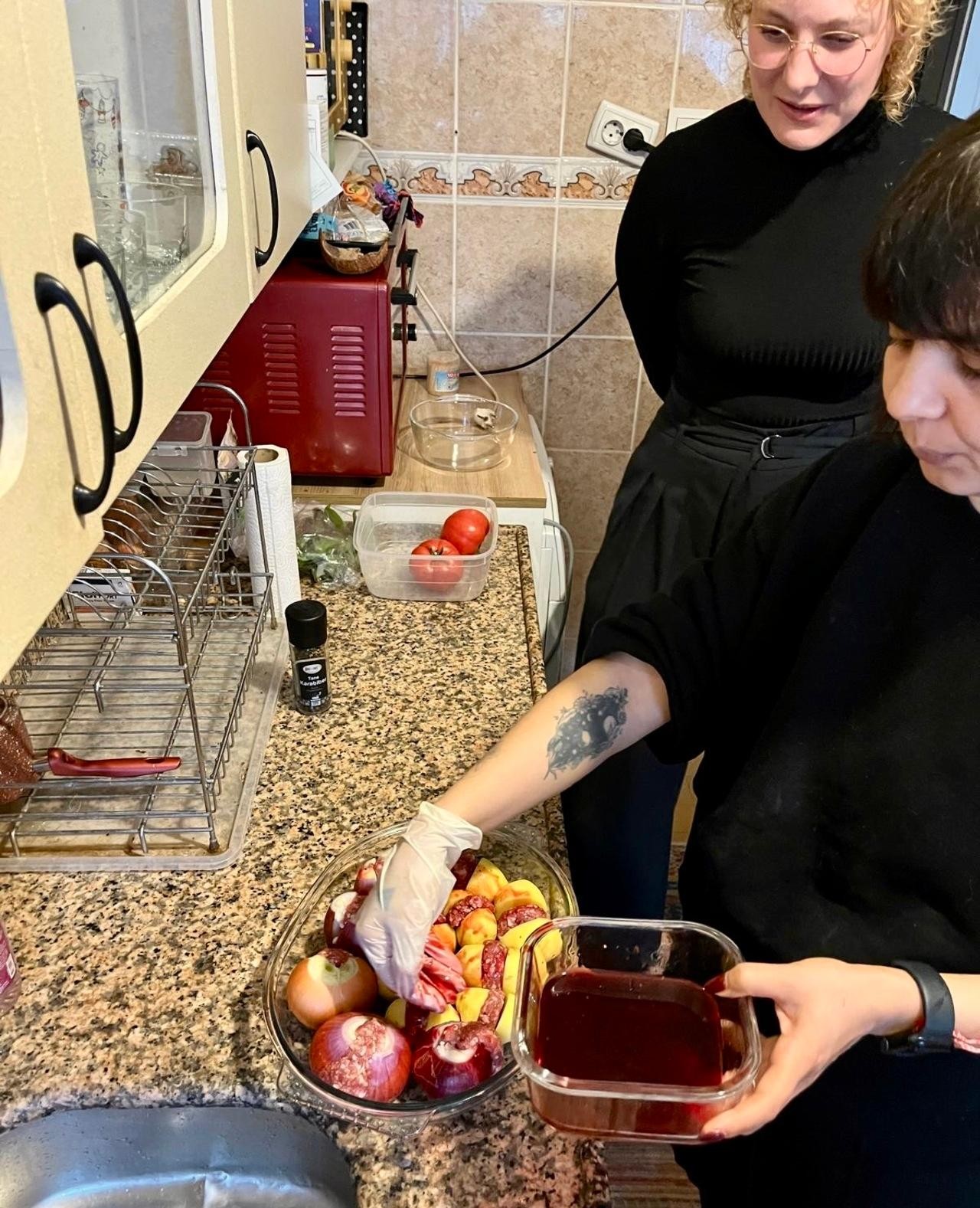 Women Only: Social Cook&Dine at Local Chef's Home 2