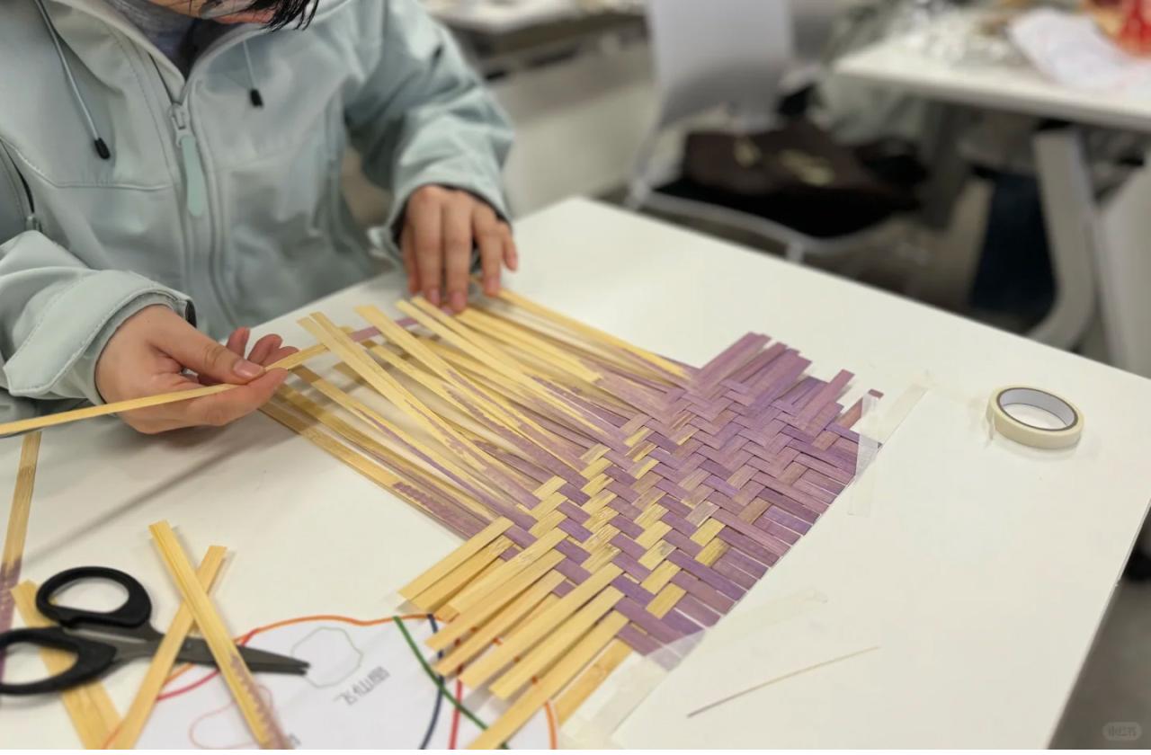 Shanghai: Traditional Bamboo Weaving Fan Experience 2
