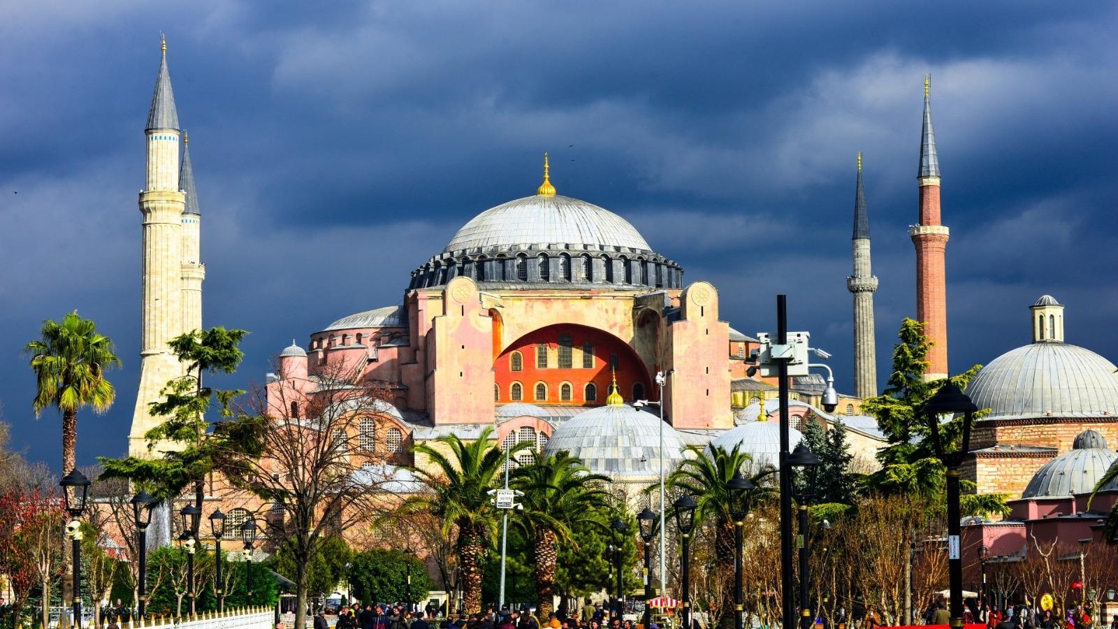 Guided Istanbul Group Tour with Round-trip Transfers 2