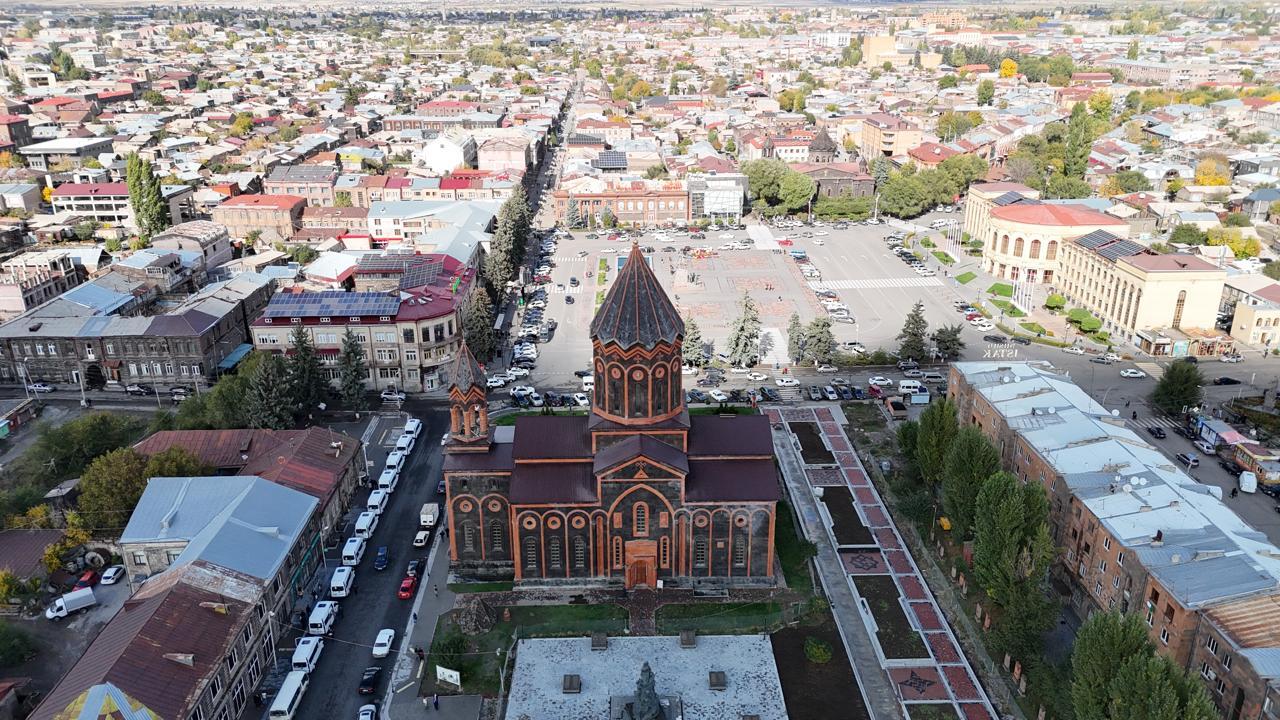 From Yerevan: Gyumri Day Trip with Black Fortress 2
