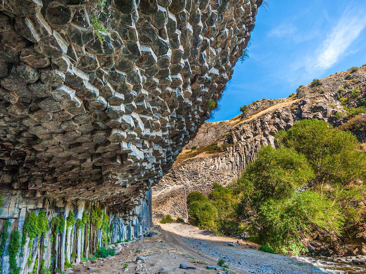Private tour to Garni, Geghard, Symphony of Stones 2