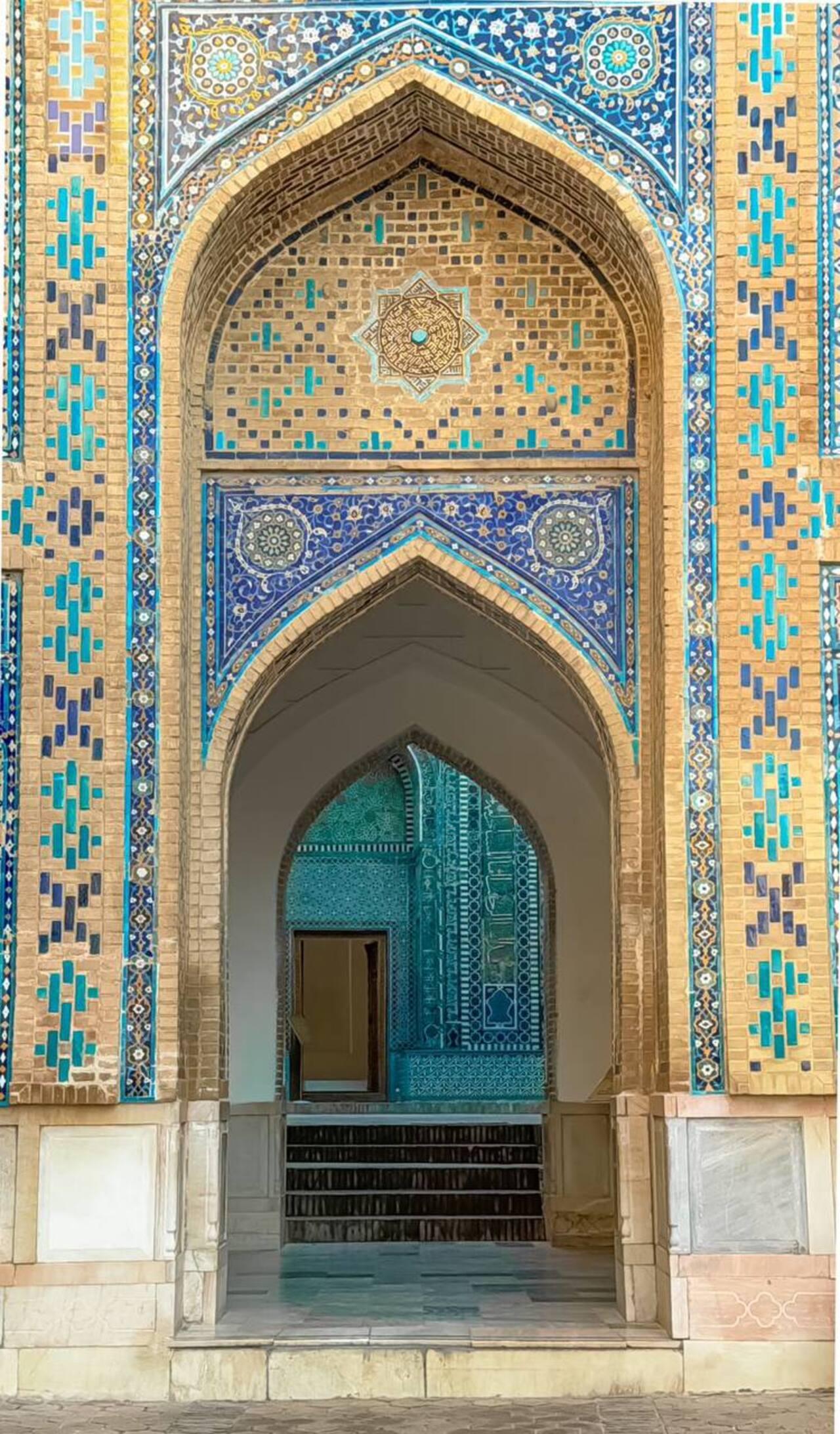 Ancient and Modern Tour in Samarkand with Private Car 3