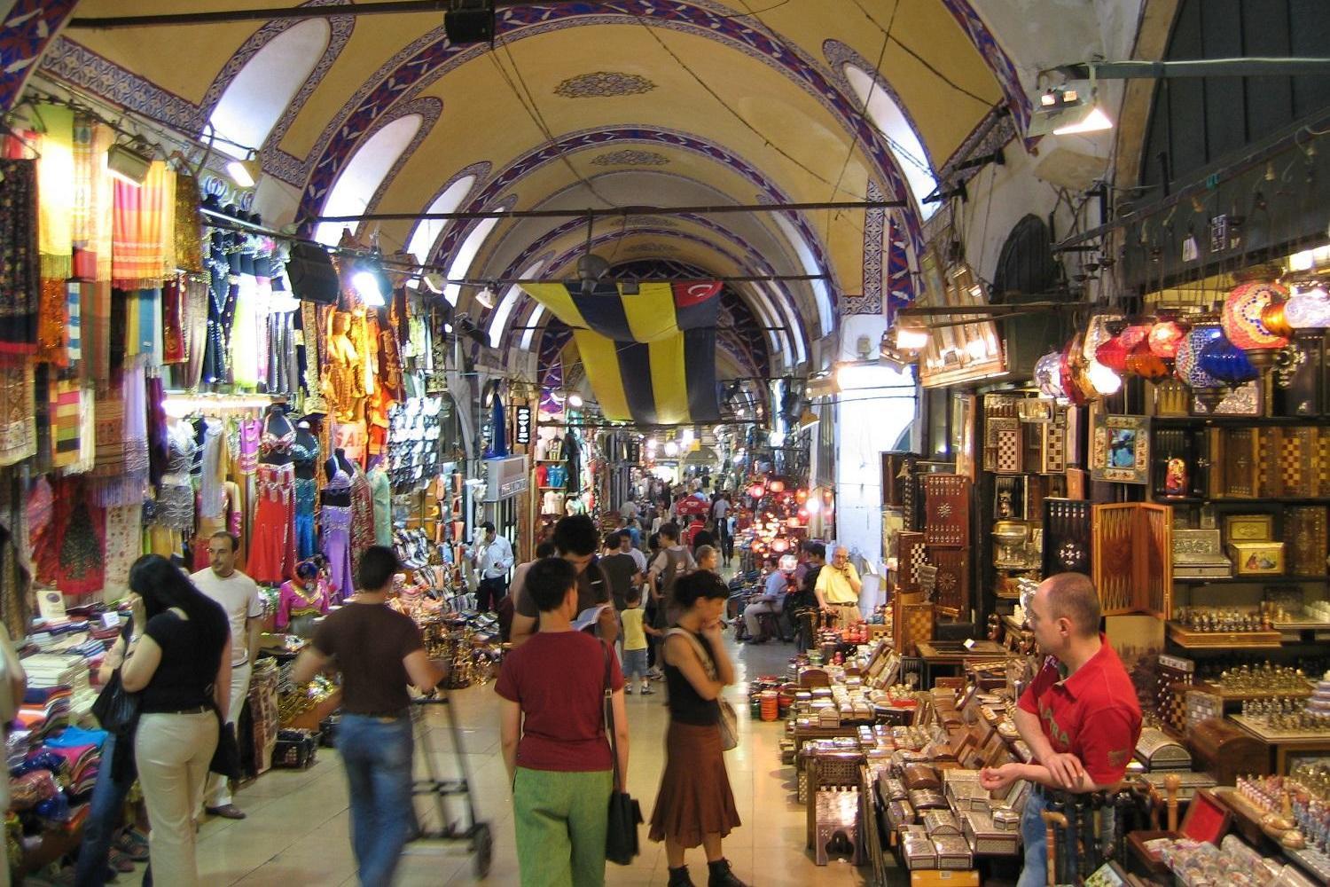 Taste of Istanbul: Spice Bazaar Tastings & Bosphorus Cruise 3