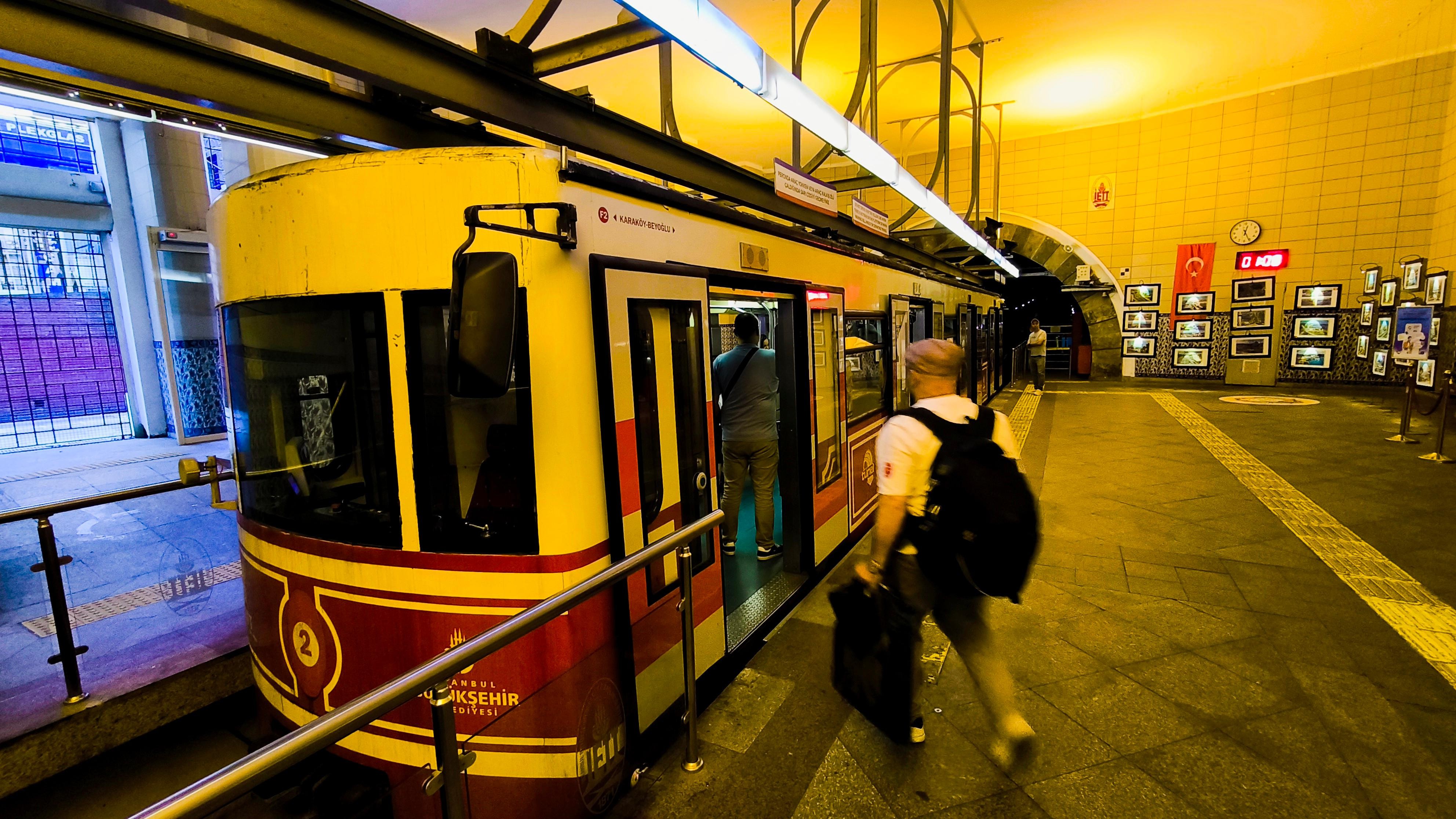 Istanbul: Galata Tower, Pera & İstiklal Street Walking Tour 2