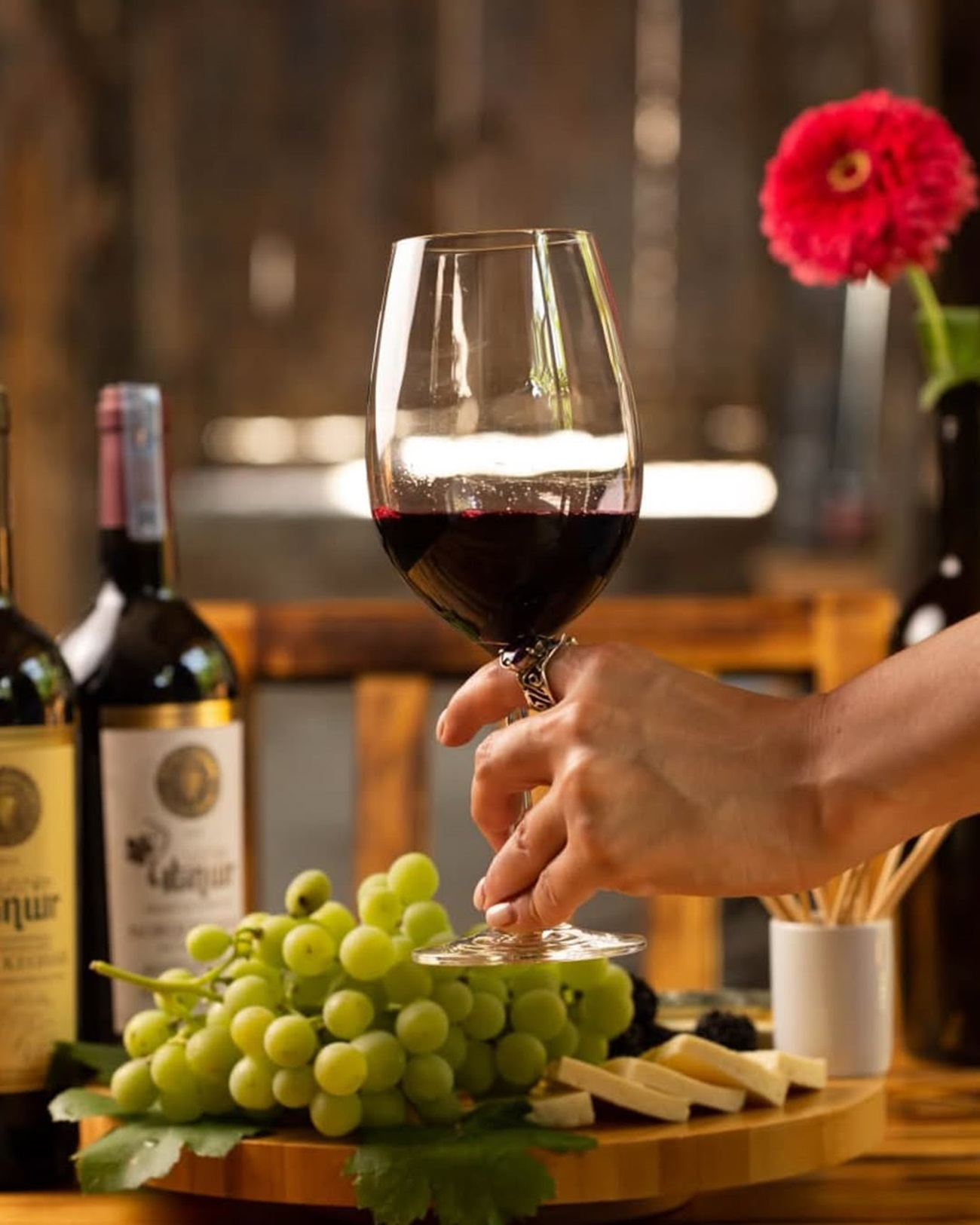 Saryan Street Soirée: Wine Tasting Extravaganza in Yerevan