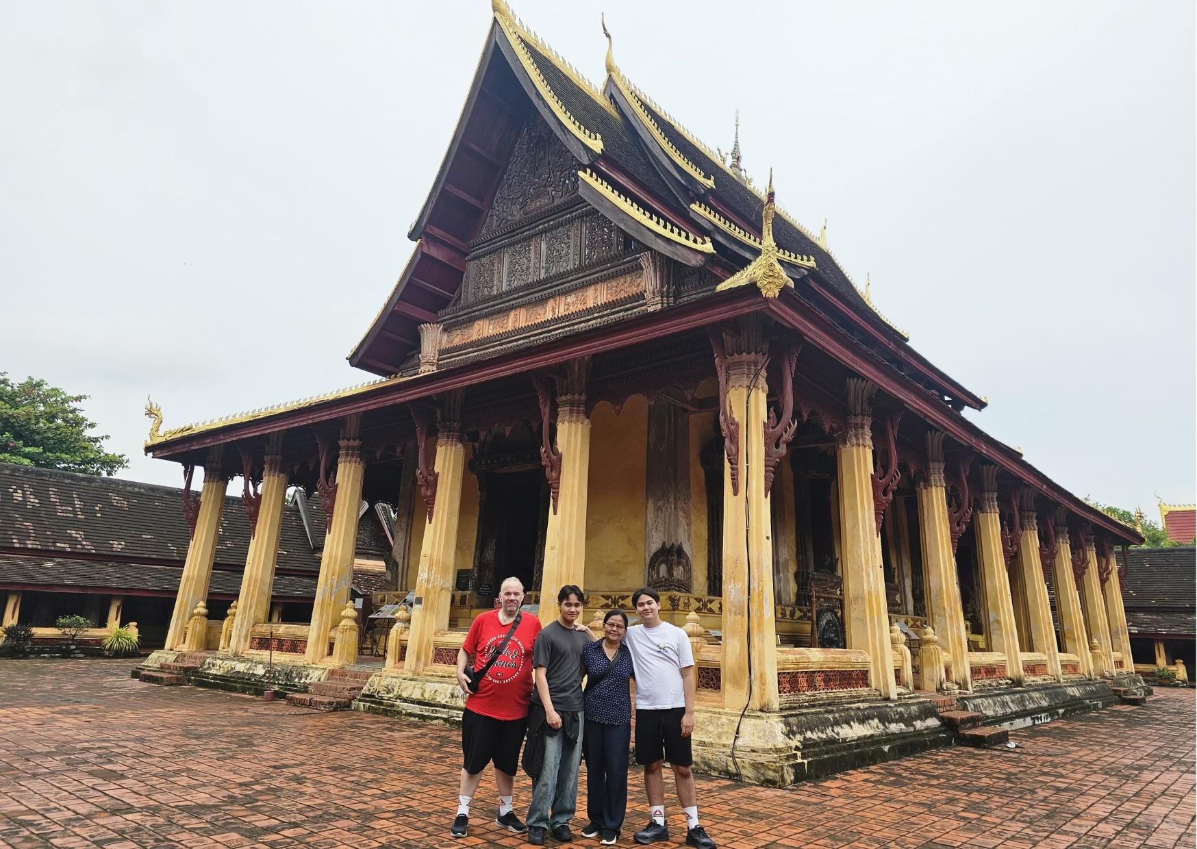 Vientiane: Private City Tour by EV TukTuk with Guide 3
