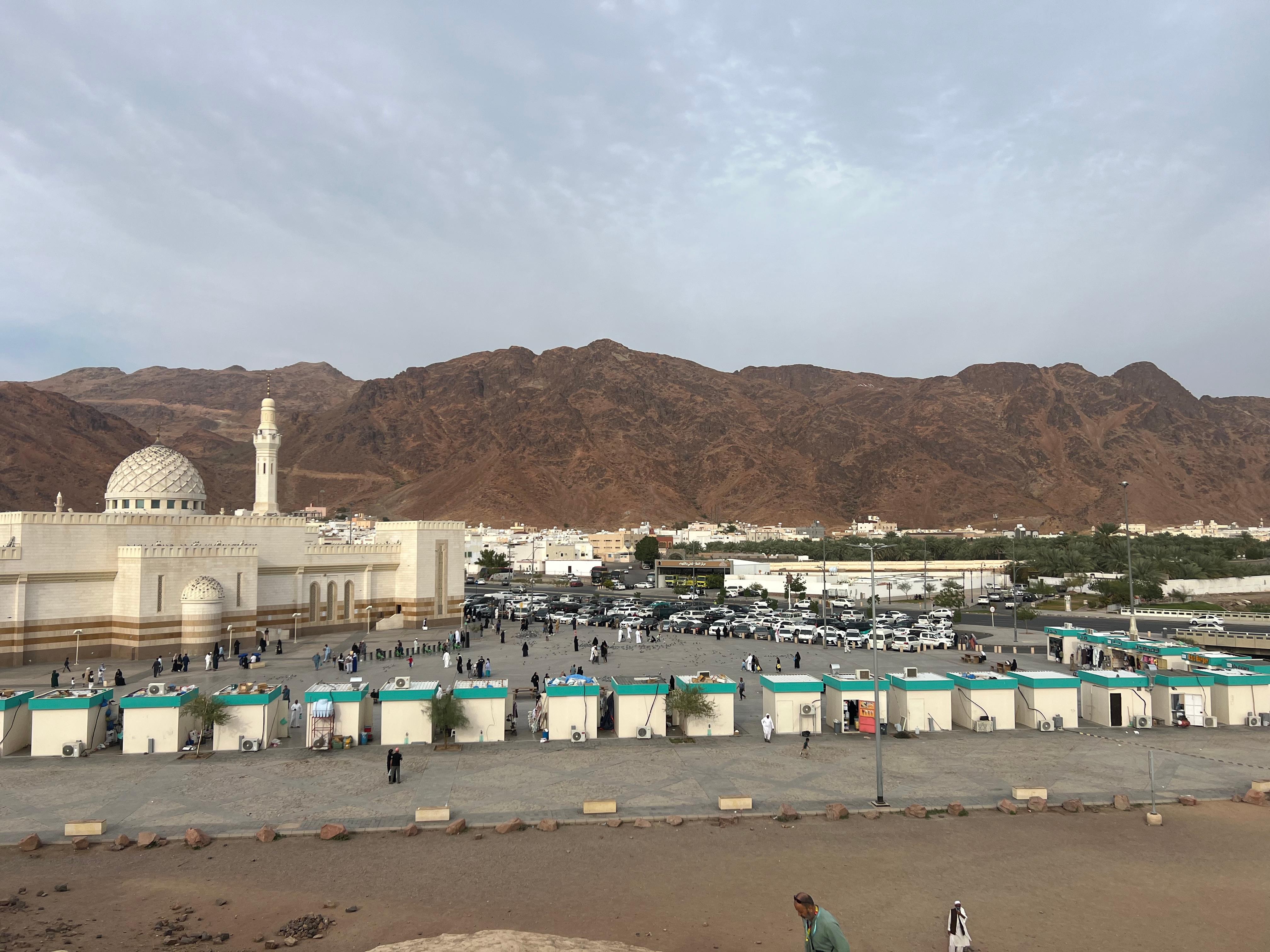 Madinah: Private Culture & History Tour with a Local Guide 3