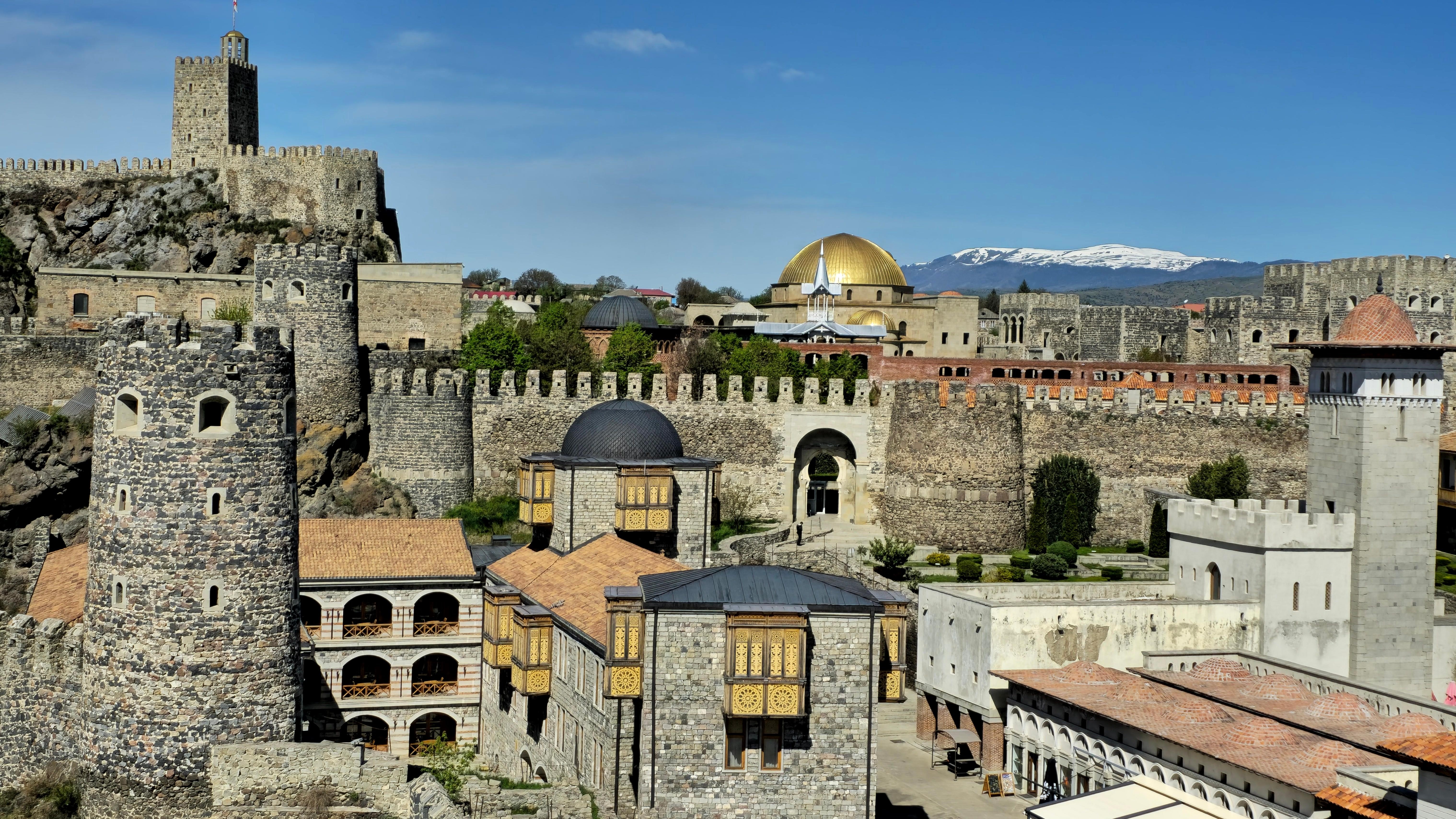 From Tbilisi: Vardzia,Rabati, Borjomi 4x4 Medieval Adventure