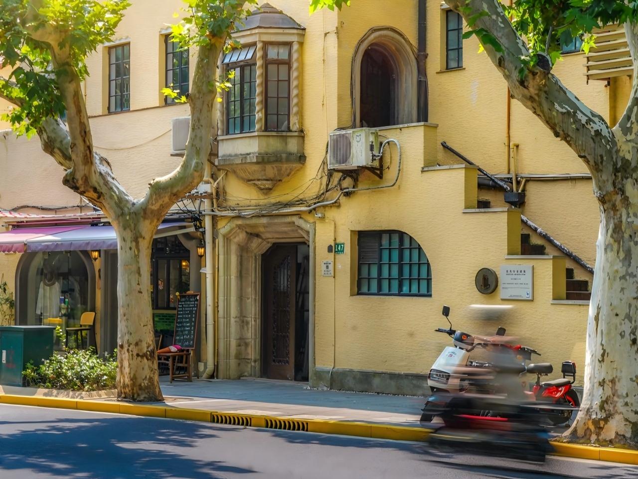Shanghai: Old Town Day Tour(Guide & Public transport)