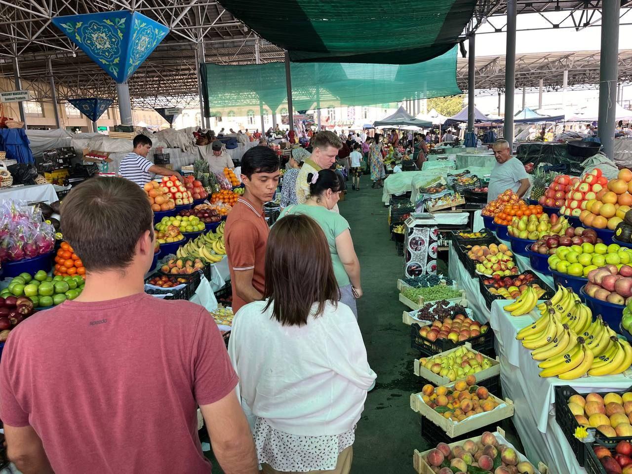 Visit market and have a special dish at local's home 3