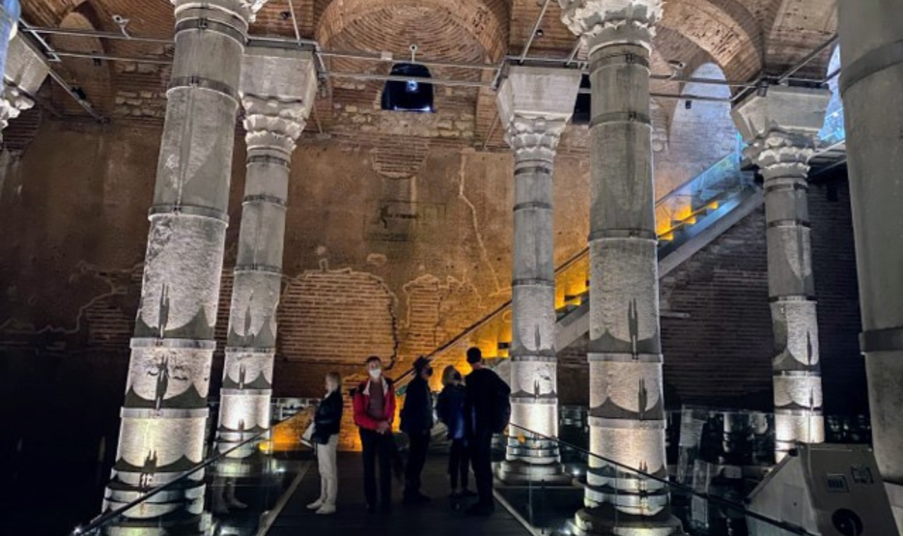 Istanbul: Basilica Cistern and Underground Tour with a Guide 2