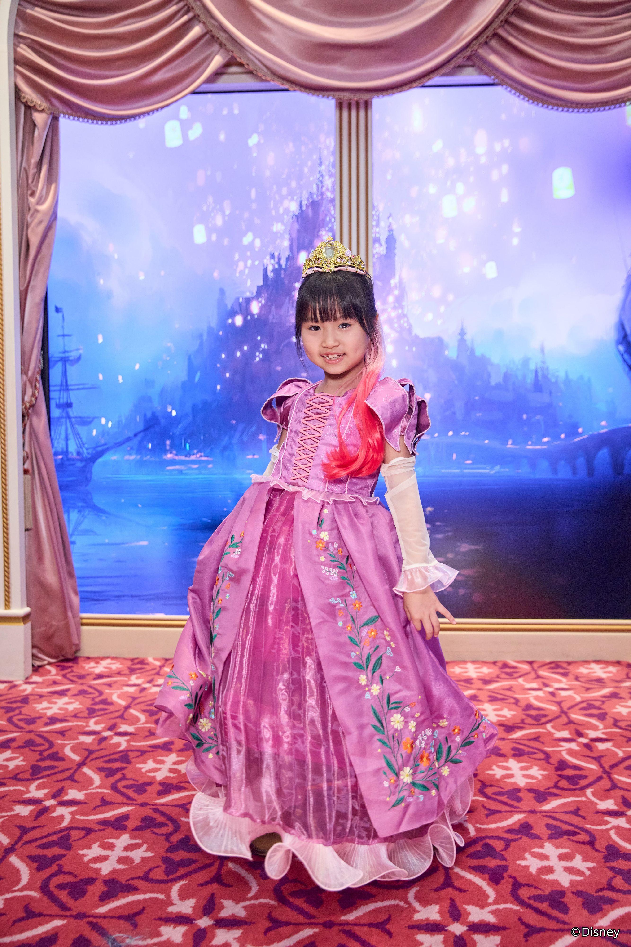 Hong Kong Disneyland: Bibbidi Bobbidi Boutique Package 3