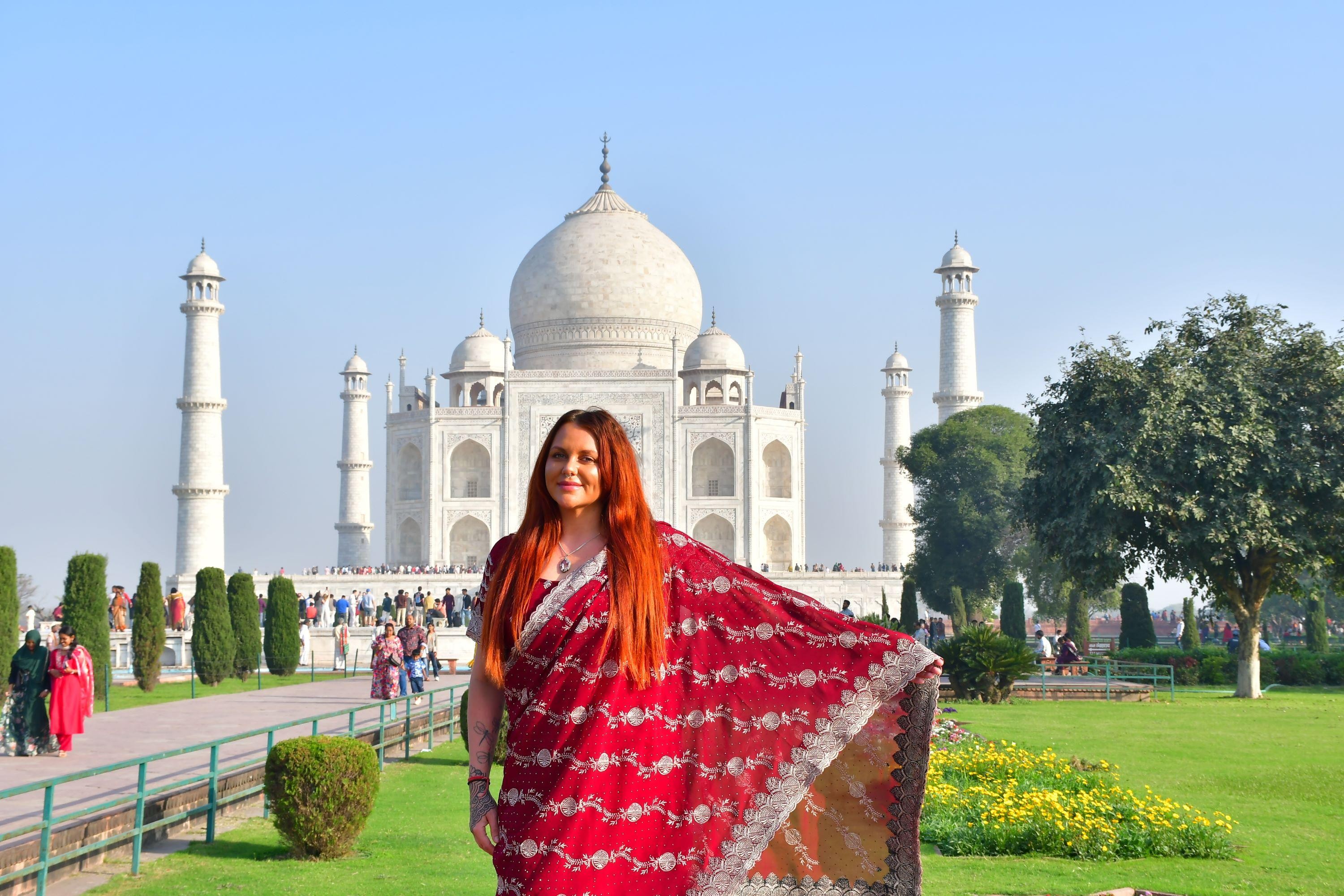 From Delhi: Taj Mahal & Mathura Vrindavan Private Day Tour