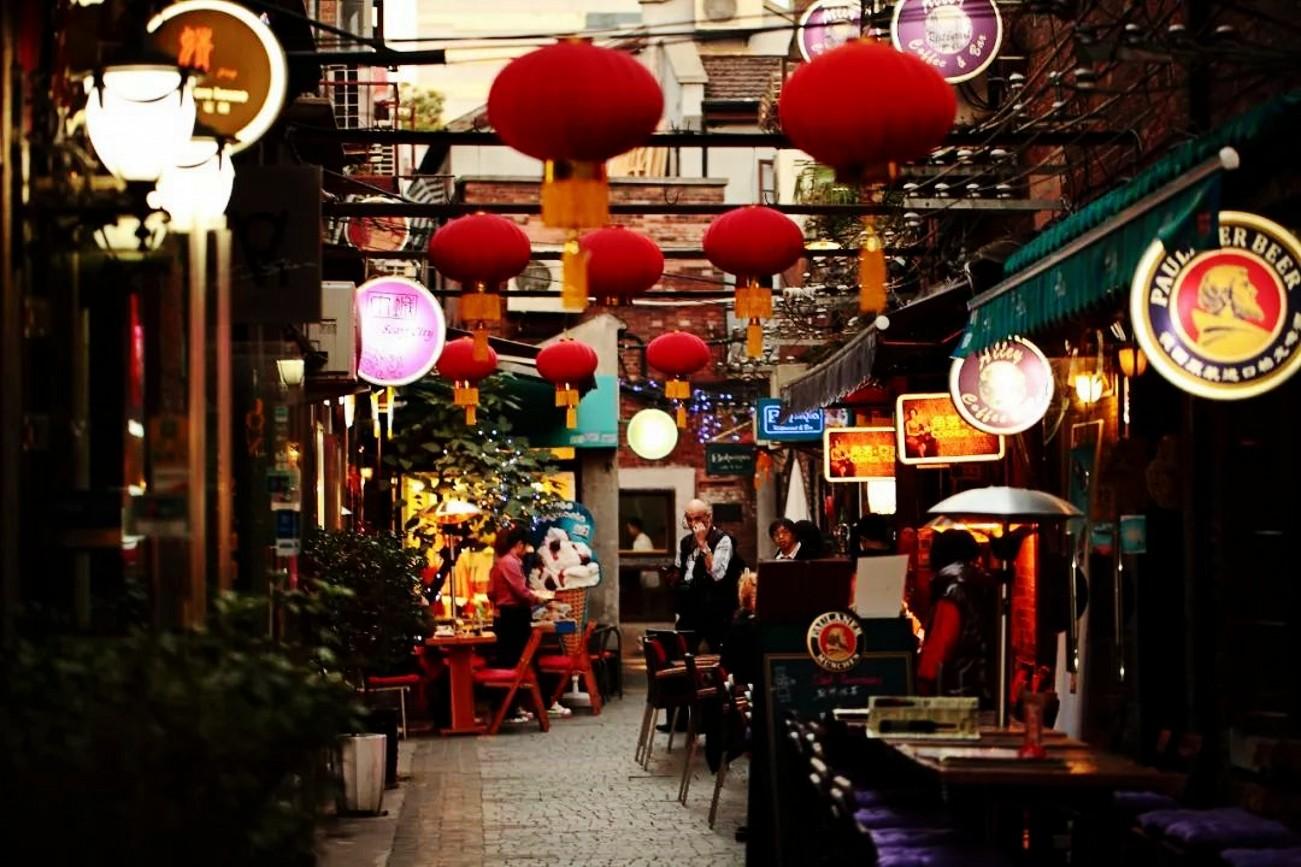 Shanghai One Day City Private Tour by German-Speaking Guide 3