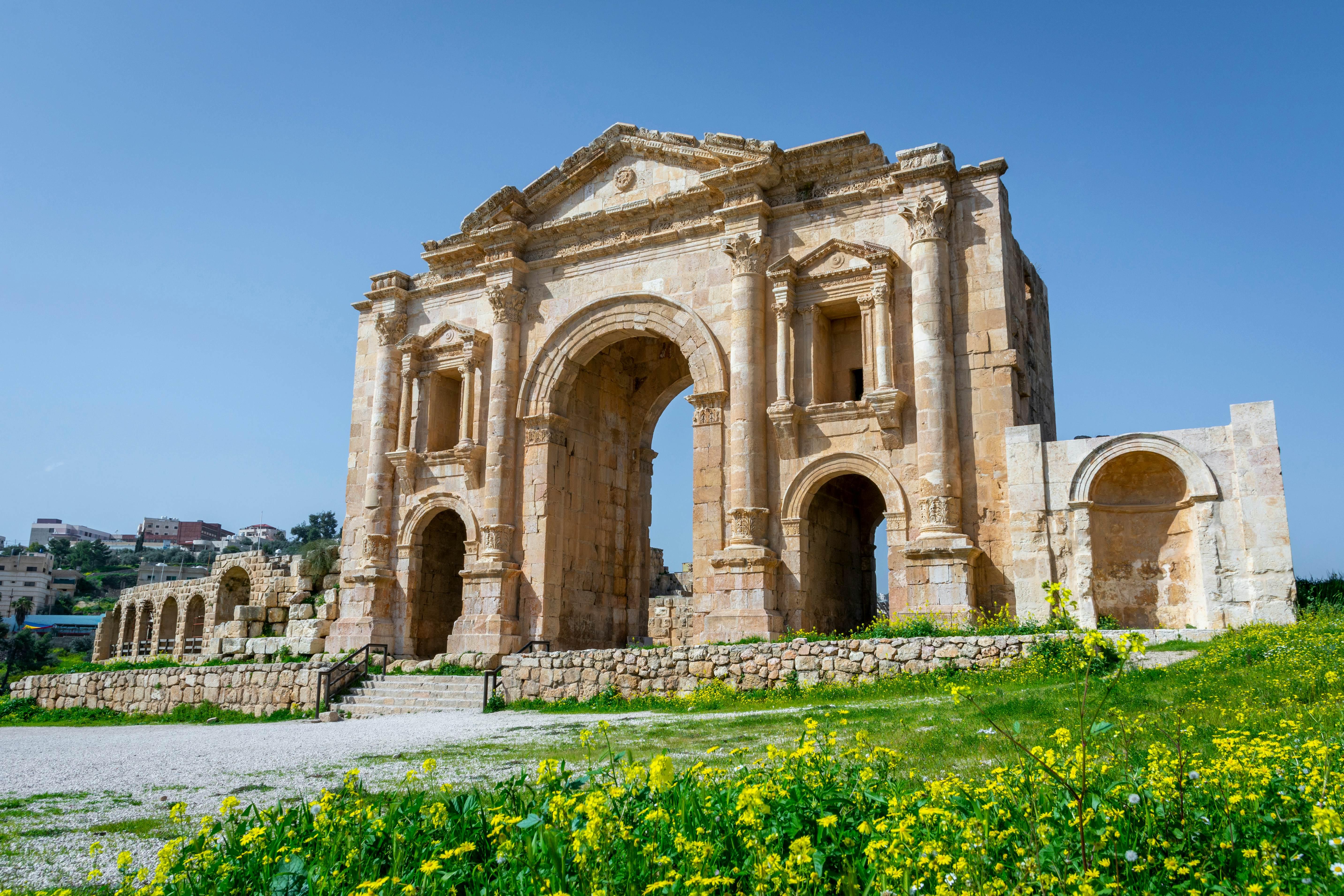 From Amman: Jerash and Ajloun Castle Day Trip with Hike