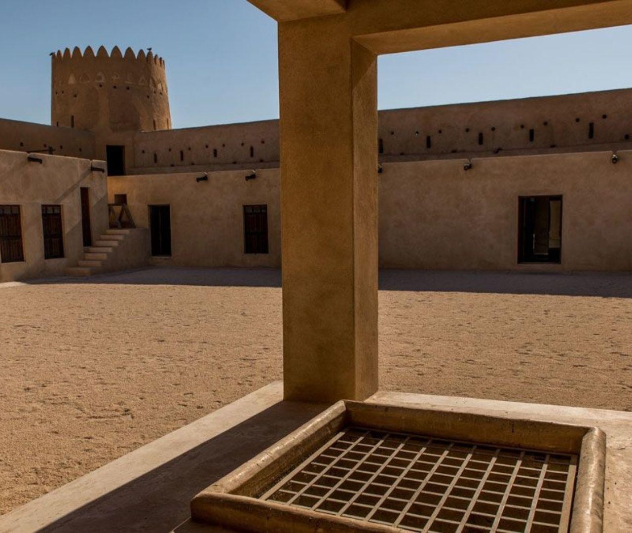 Qatar: Guided Tour of Zekreet, & Richard Serra Sculptures 3