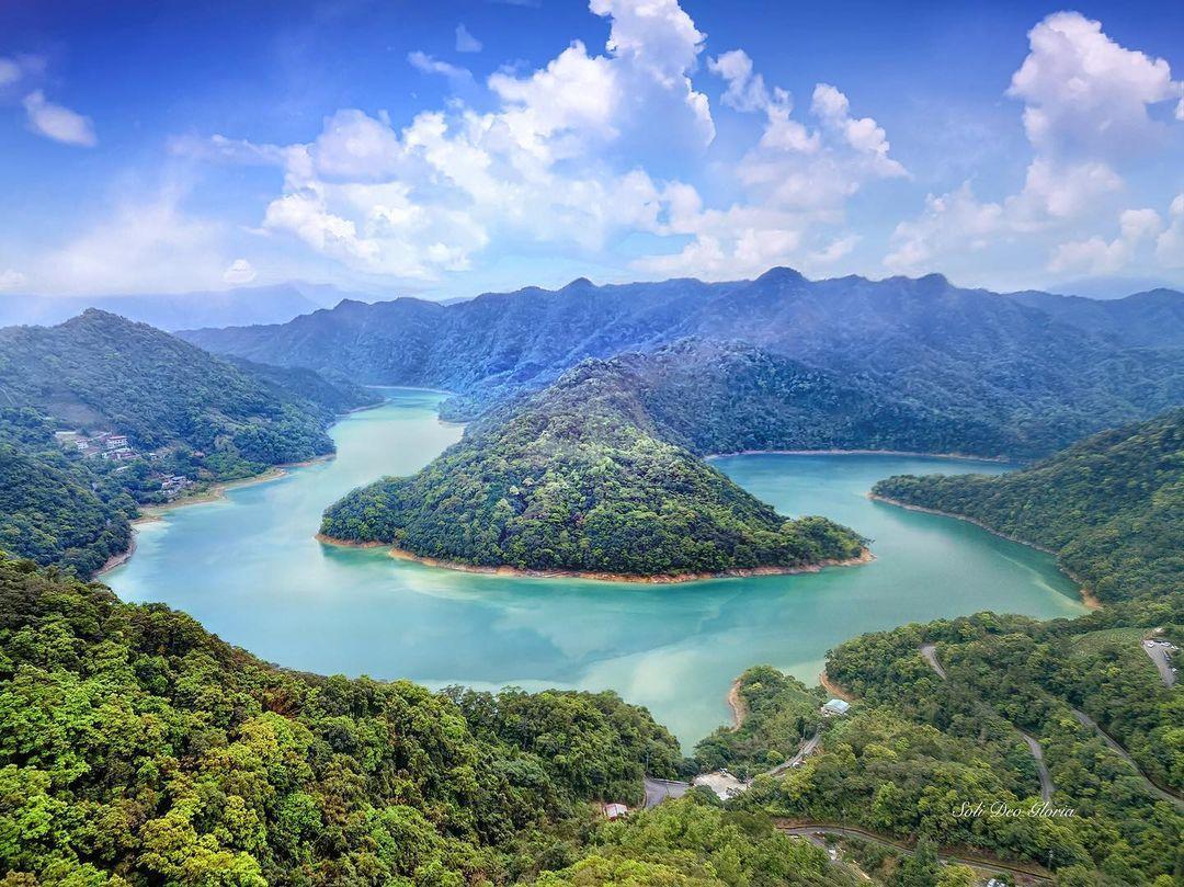 From Taipei: Private Thousand Island Lake & Pinglin Tea Tour
