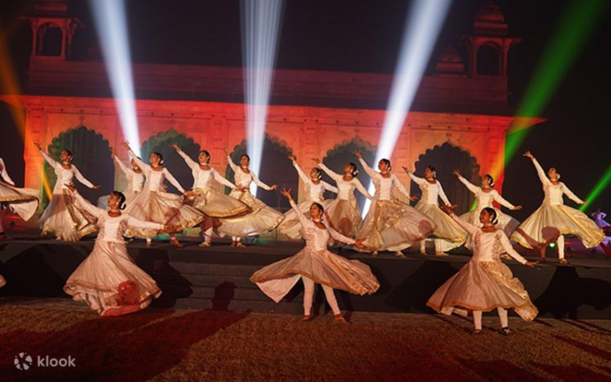 Delhi: Red Fort Light & Sound Show at Night with Transfer 2