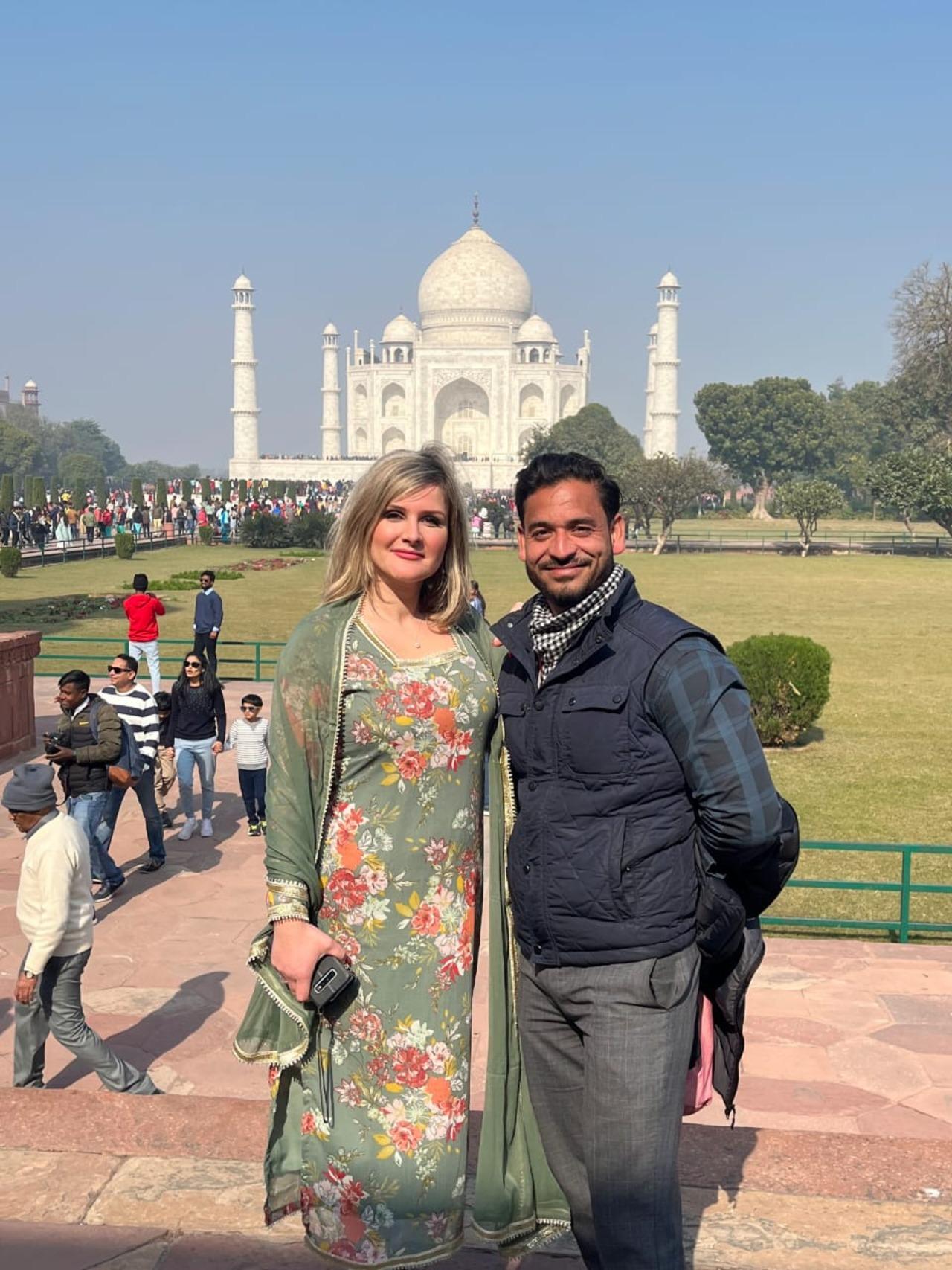 Agra: Taj Mahal & Agra Fort Entry Tickets