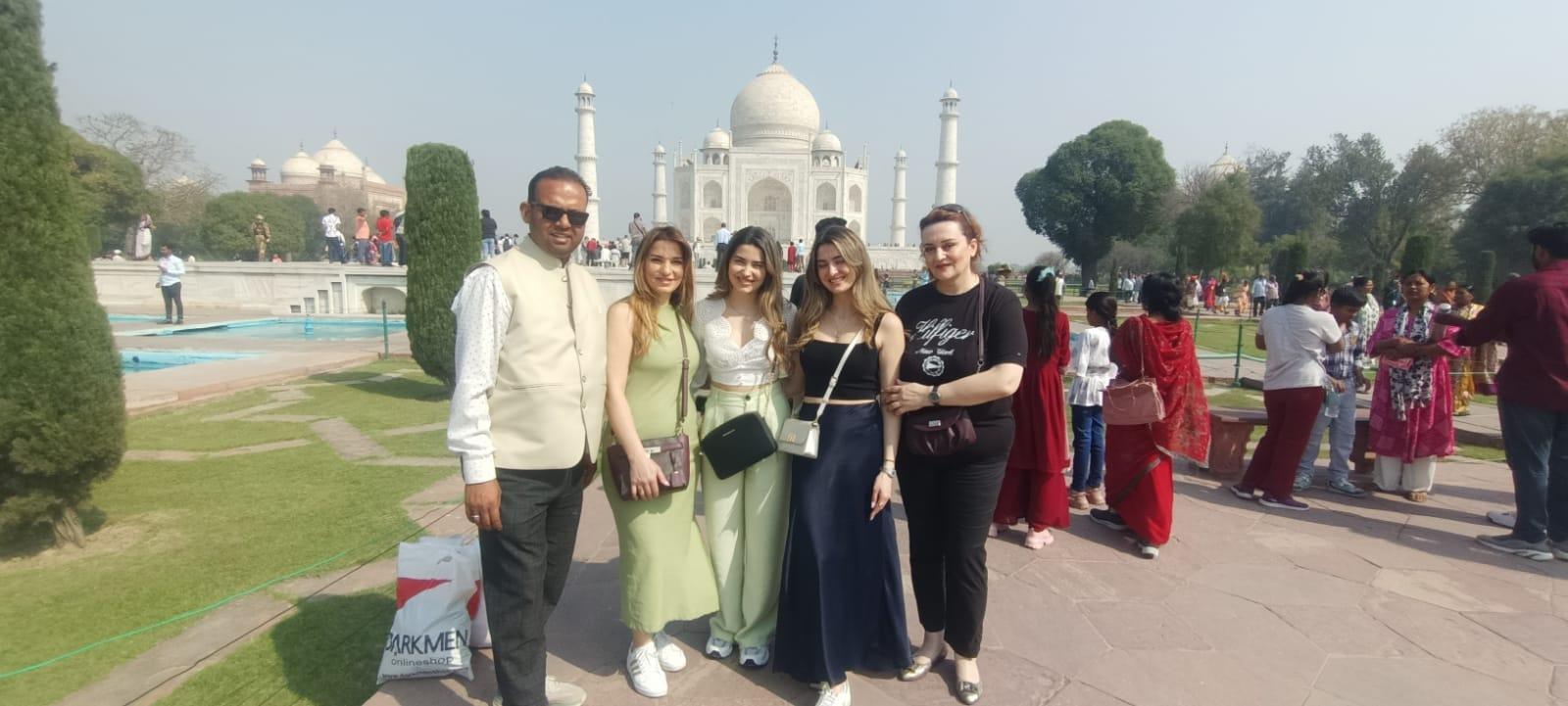 Luxury Tajmahal Tour from Delhi by Private Car All Inclusive
