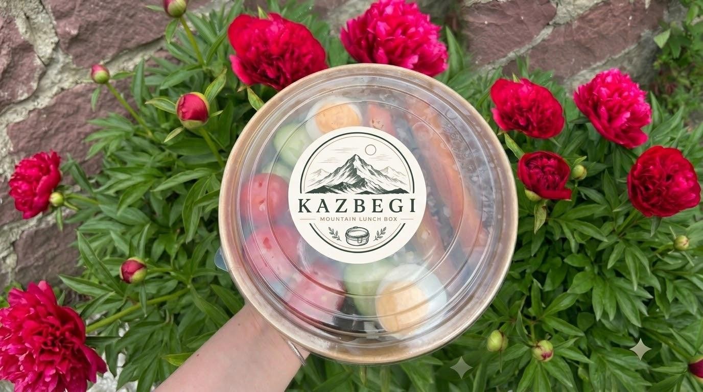 Kazbegi: Freshly Prepared Lunch Box with Hotel Delivery