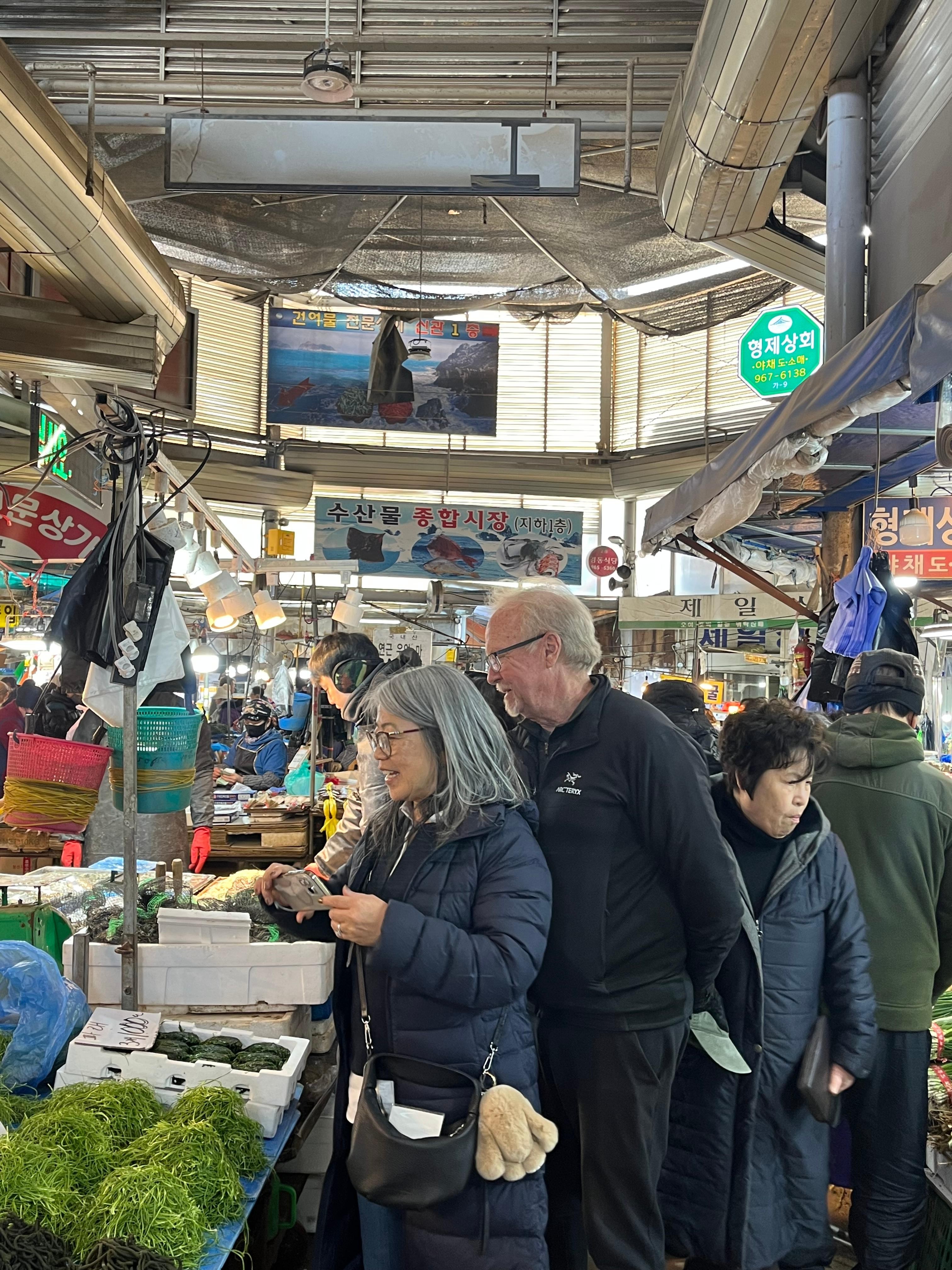 Seoul Market Crawl: Herbal Wellness, Food & Vintage Hunt 2