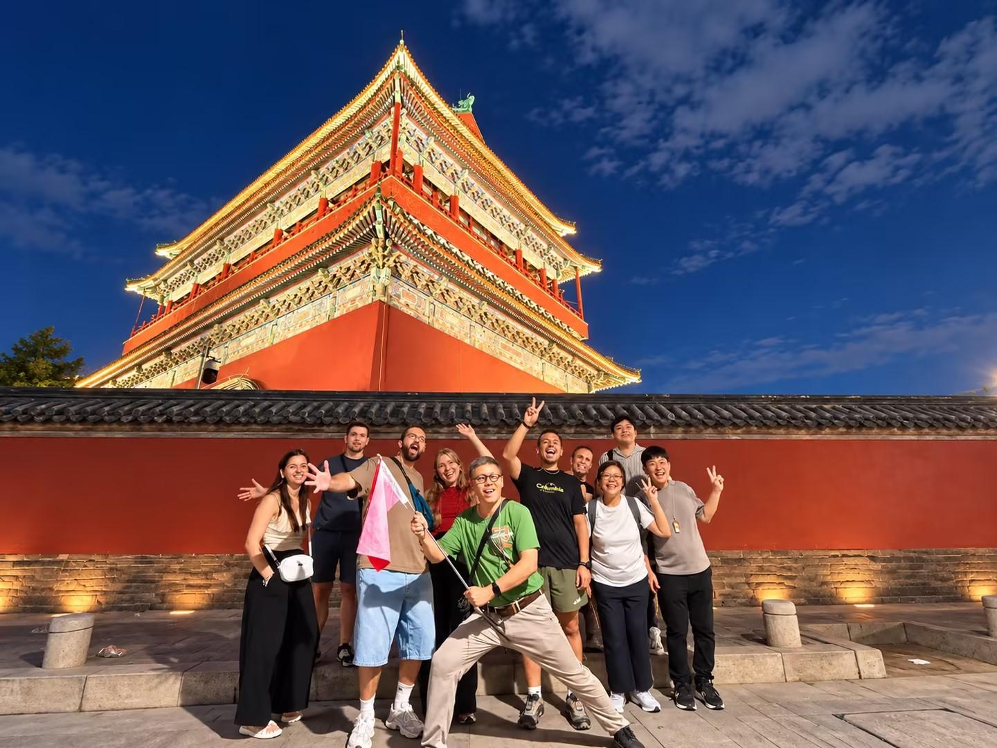 Beijing Night Walking Tour to Old Hutongs & Food Discovery 2