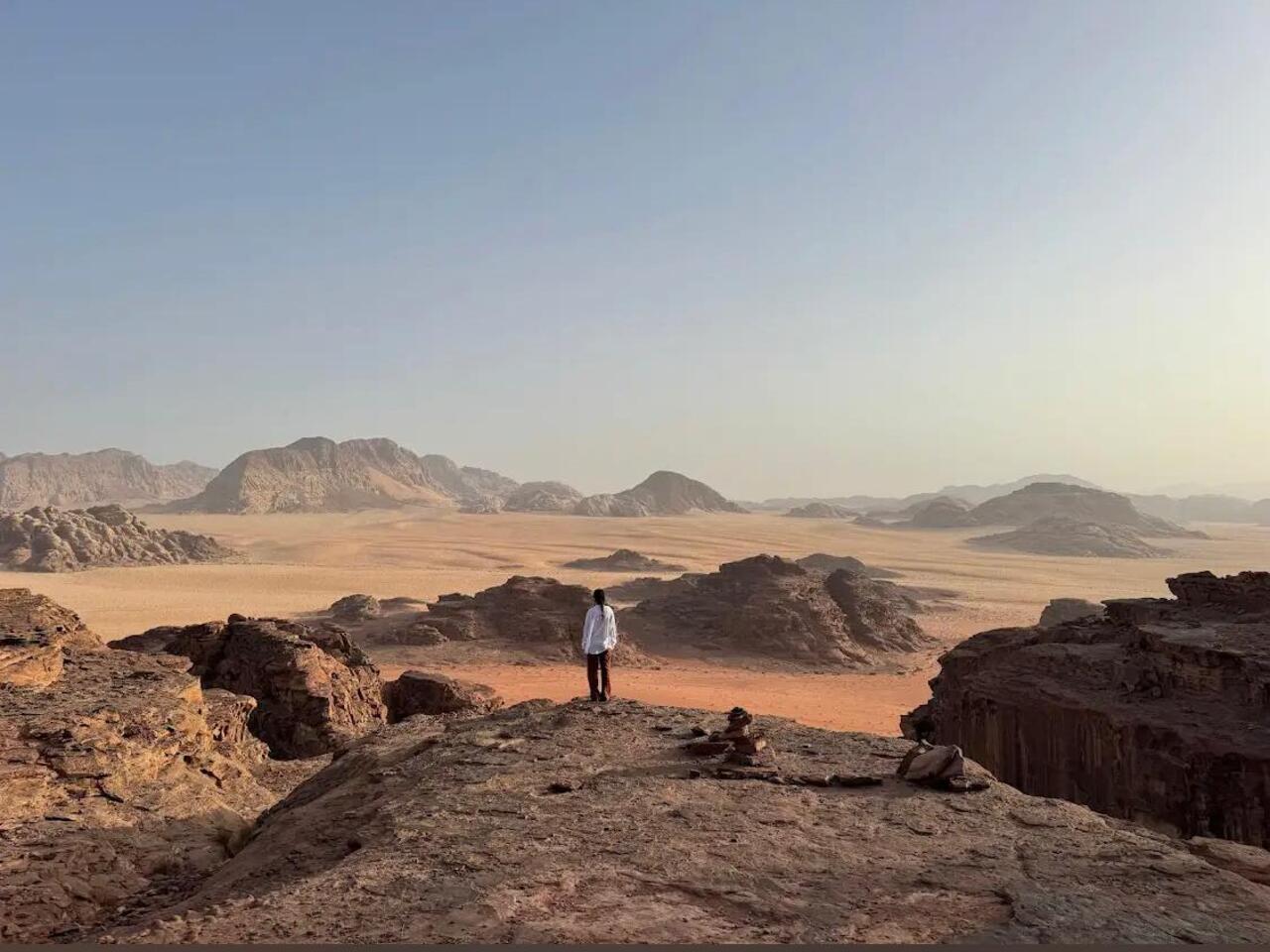 Wadi Rum: Full-Day Jeep With overnight Dinner and breakfast 2