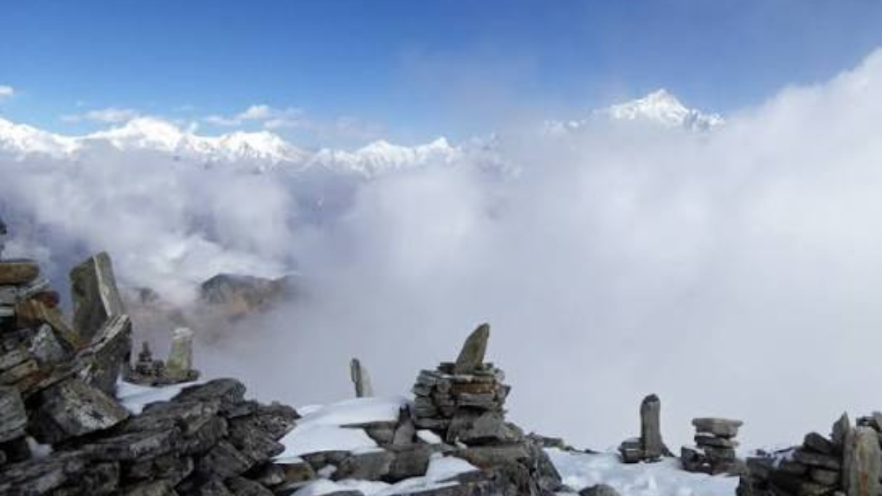 From Kathmandu: 11-Day Namun La Pass Trek with Guide