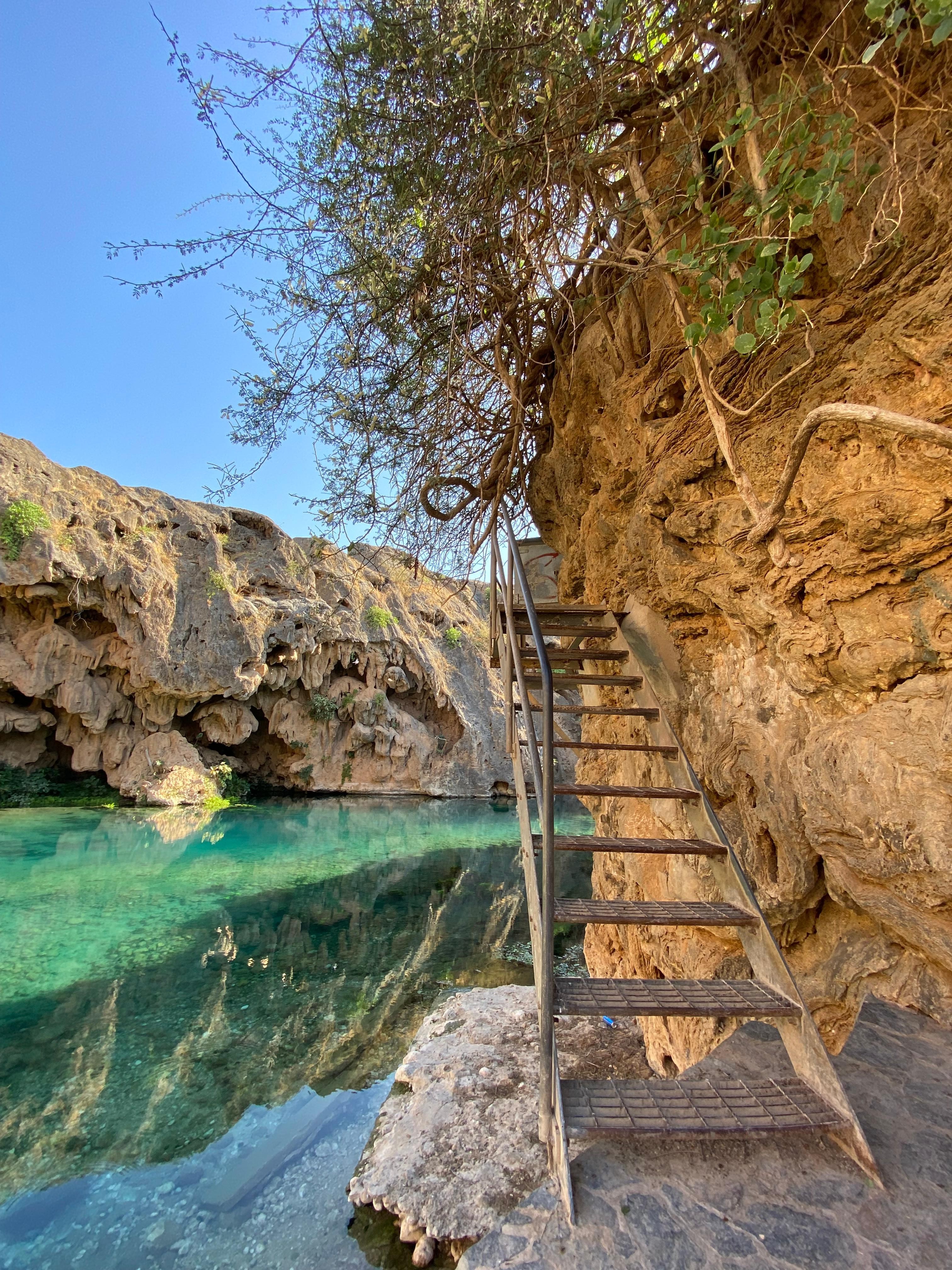Salalah: West Side Private Tour with Off-Road Adventure