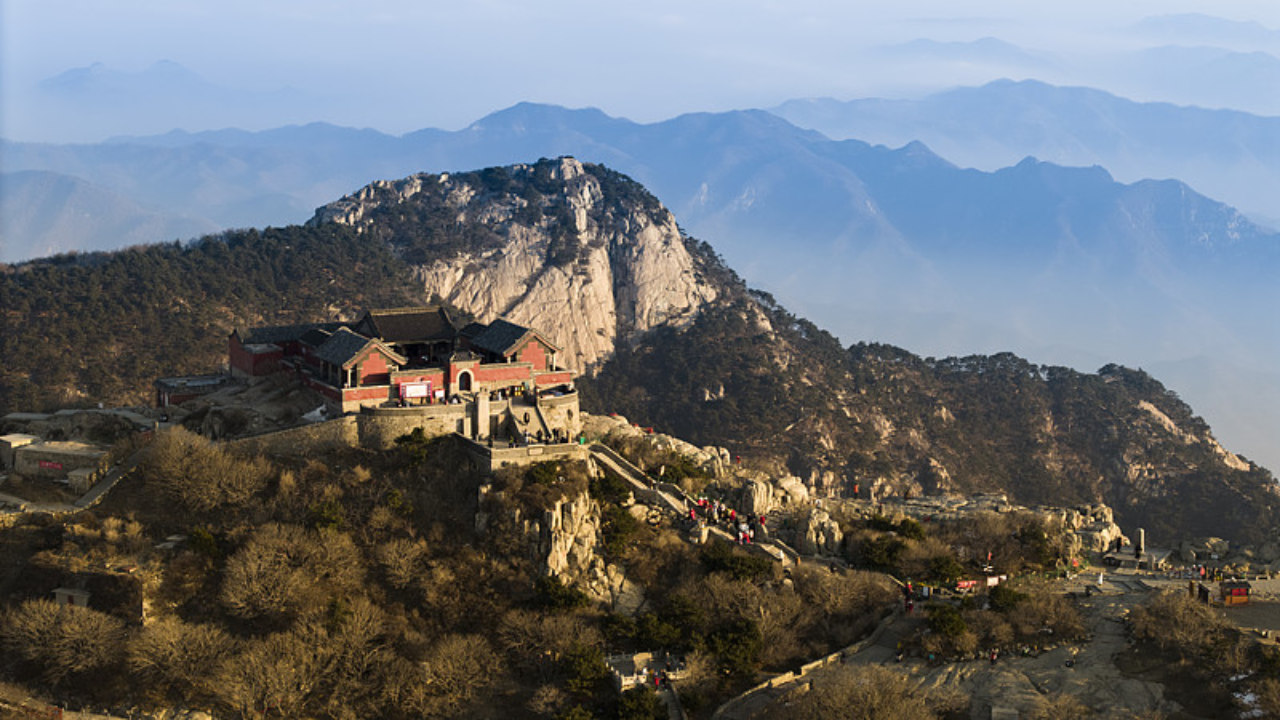 From Beijing to Mount Tai Private Day Tour with Train Ticket 3