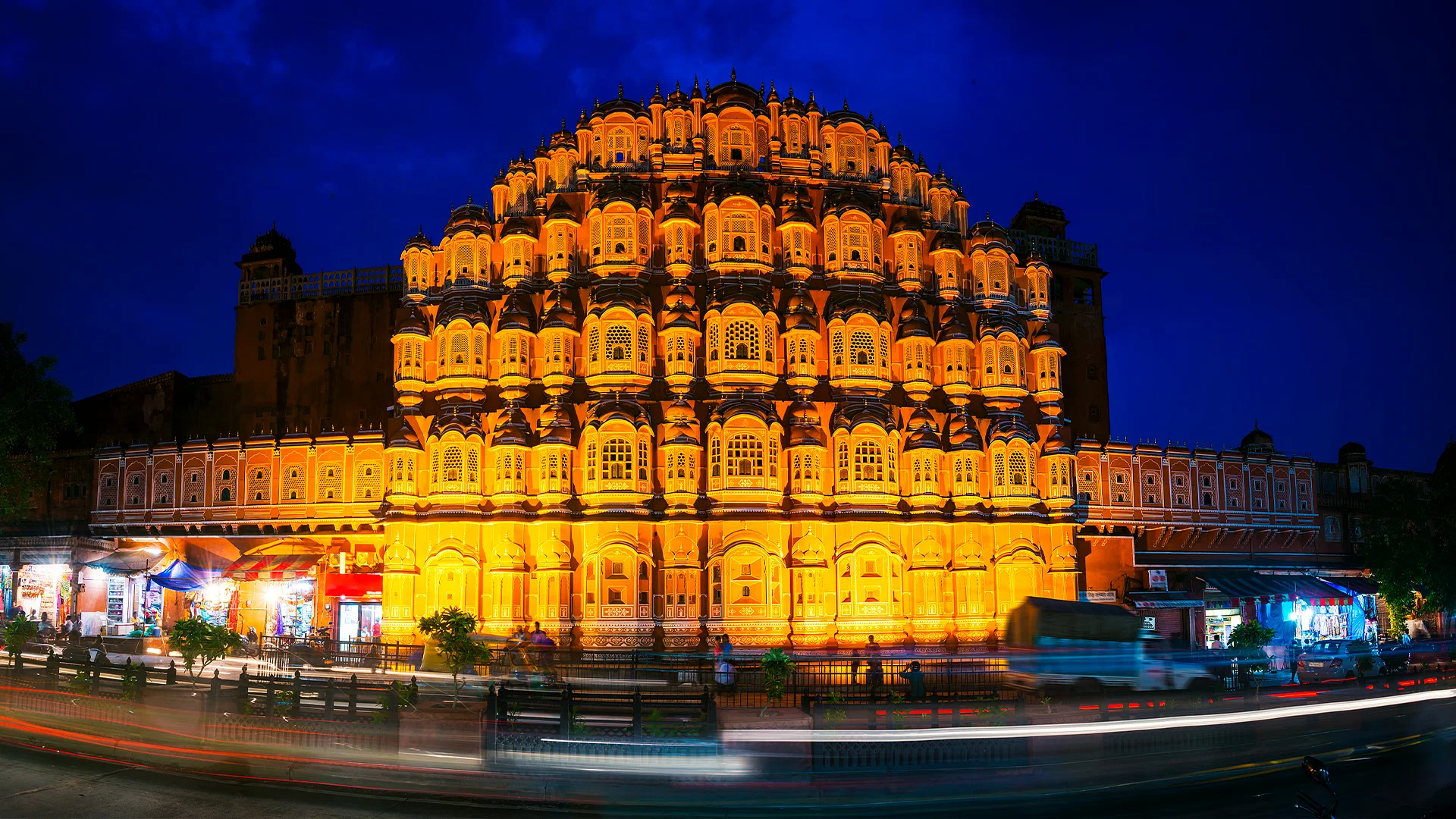 Jaipur: Private Full Day Sightseeing Tour with Car and Guide 3