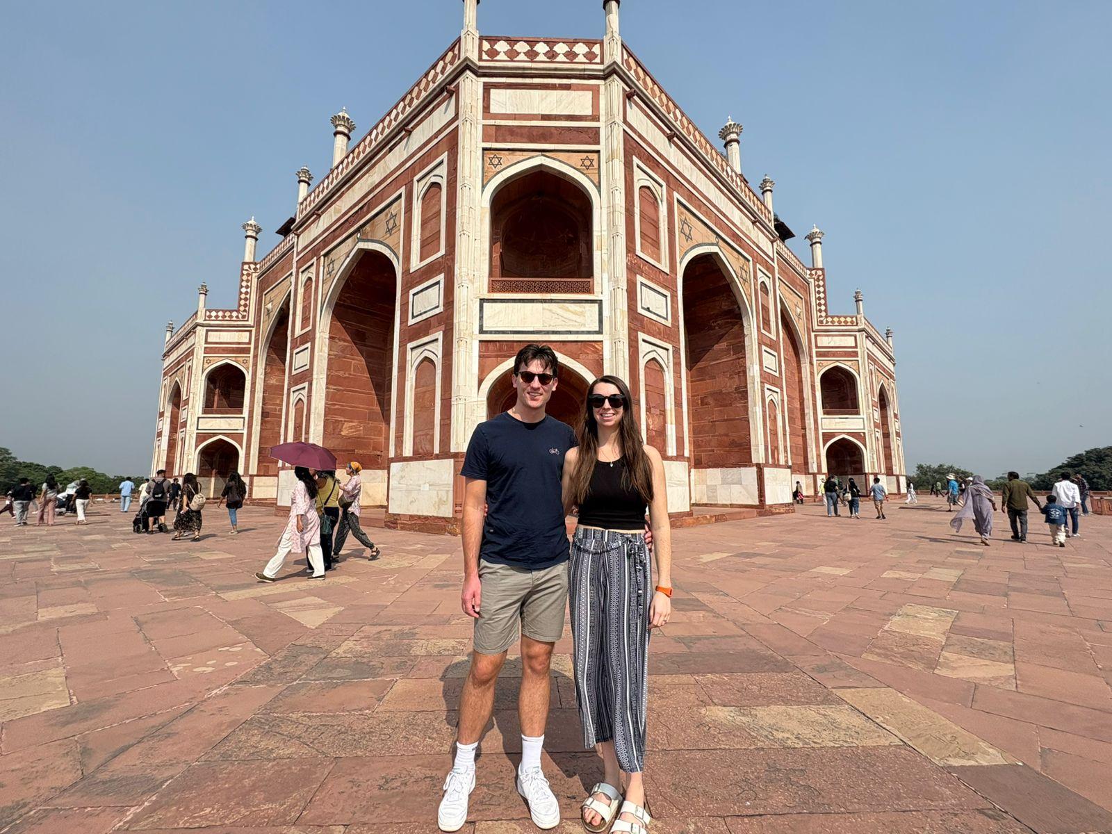 Delhi: Private Humayun’s Tomb Guided Tour with Entry Ticket