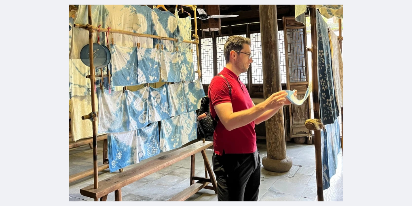Shanghai: Zhujiajiao Water Town Tour with Tie-Dye Experience 2