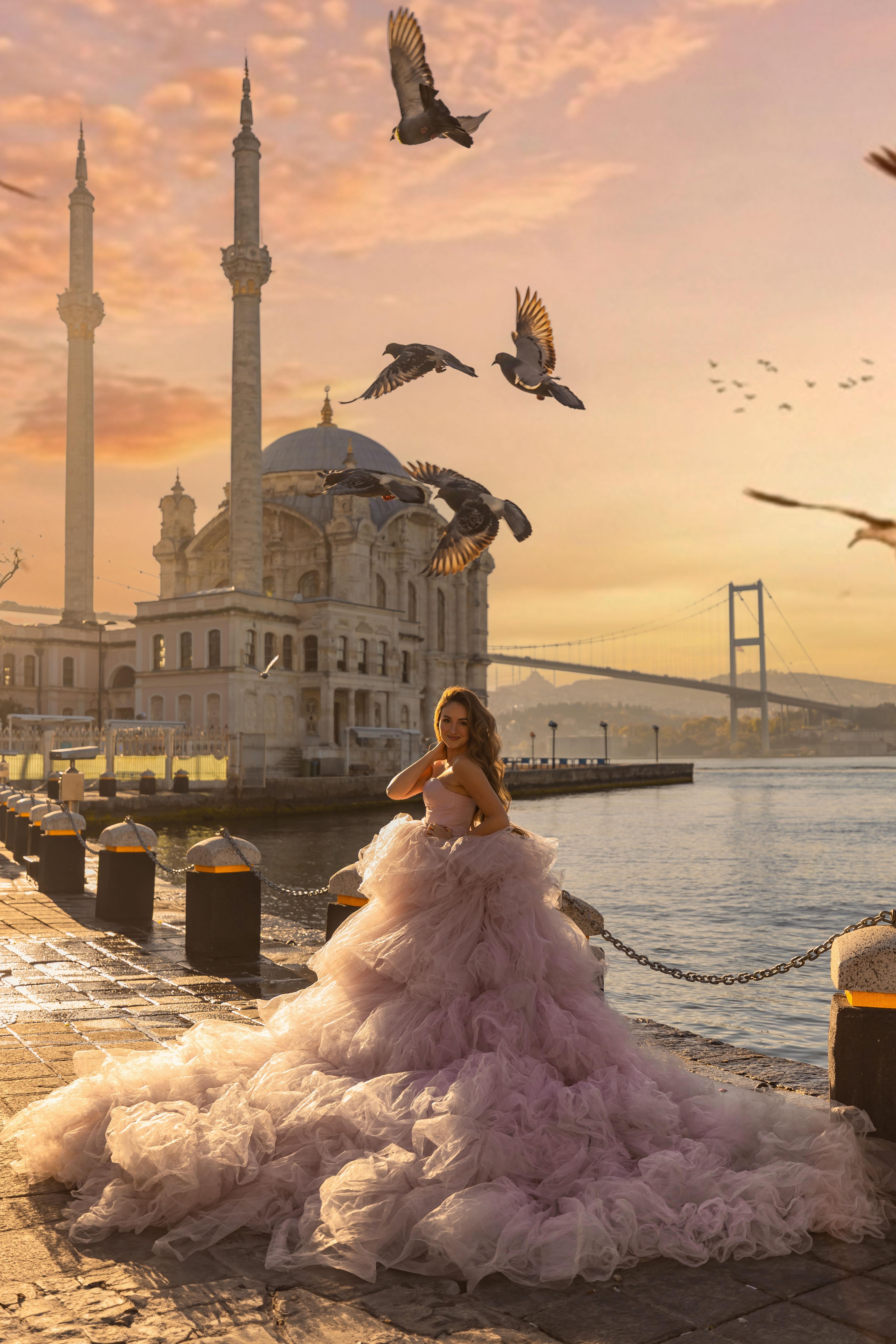 Istanbul Sunrise Photoshoot with Dress Rental in Ortaköy 2