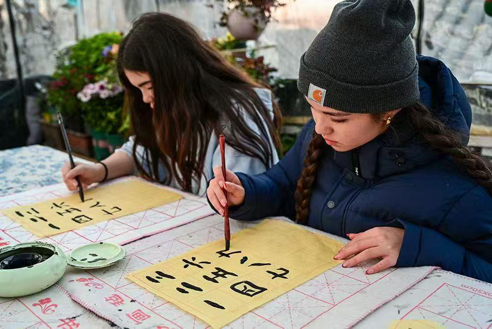 Mutianyu Great Wall: One-day Tour with Cultural Experience
