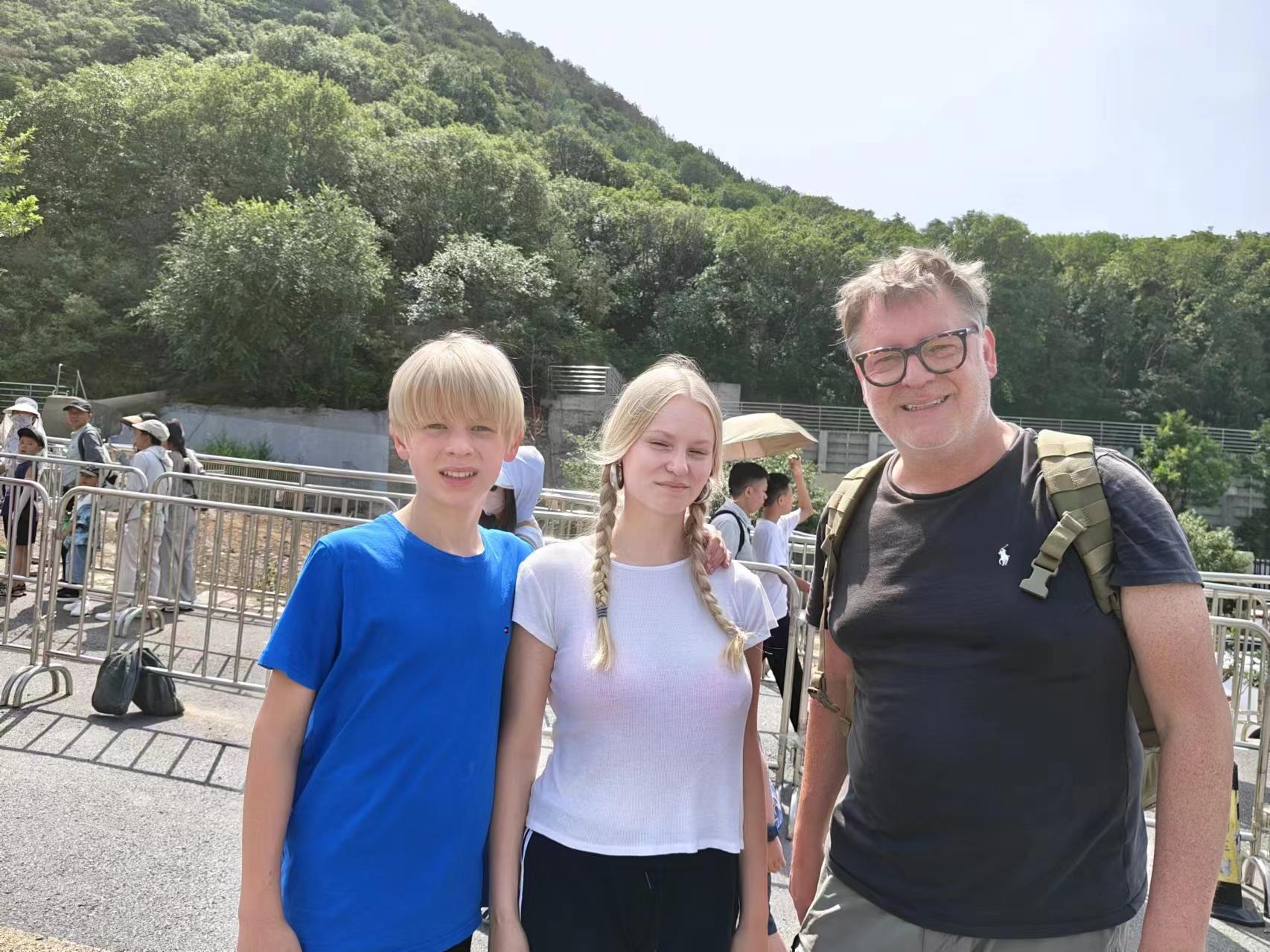 Beijing: Badaling Great Wall Day Tour With Ticket 2