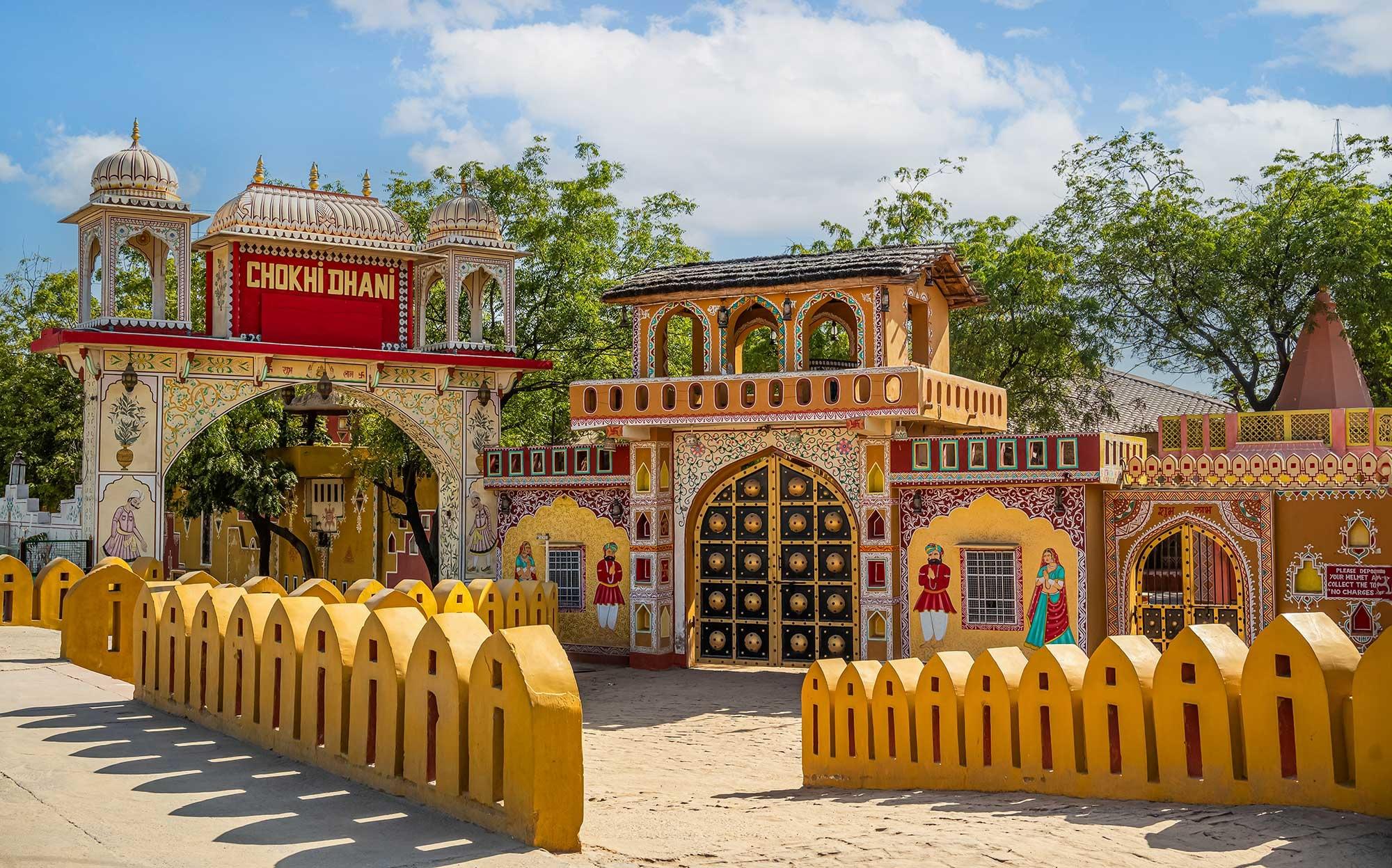 Jaipur: Cultural Evening Tour with Dinner at Chokhi Dhani